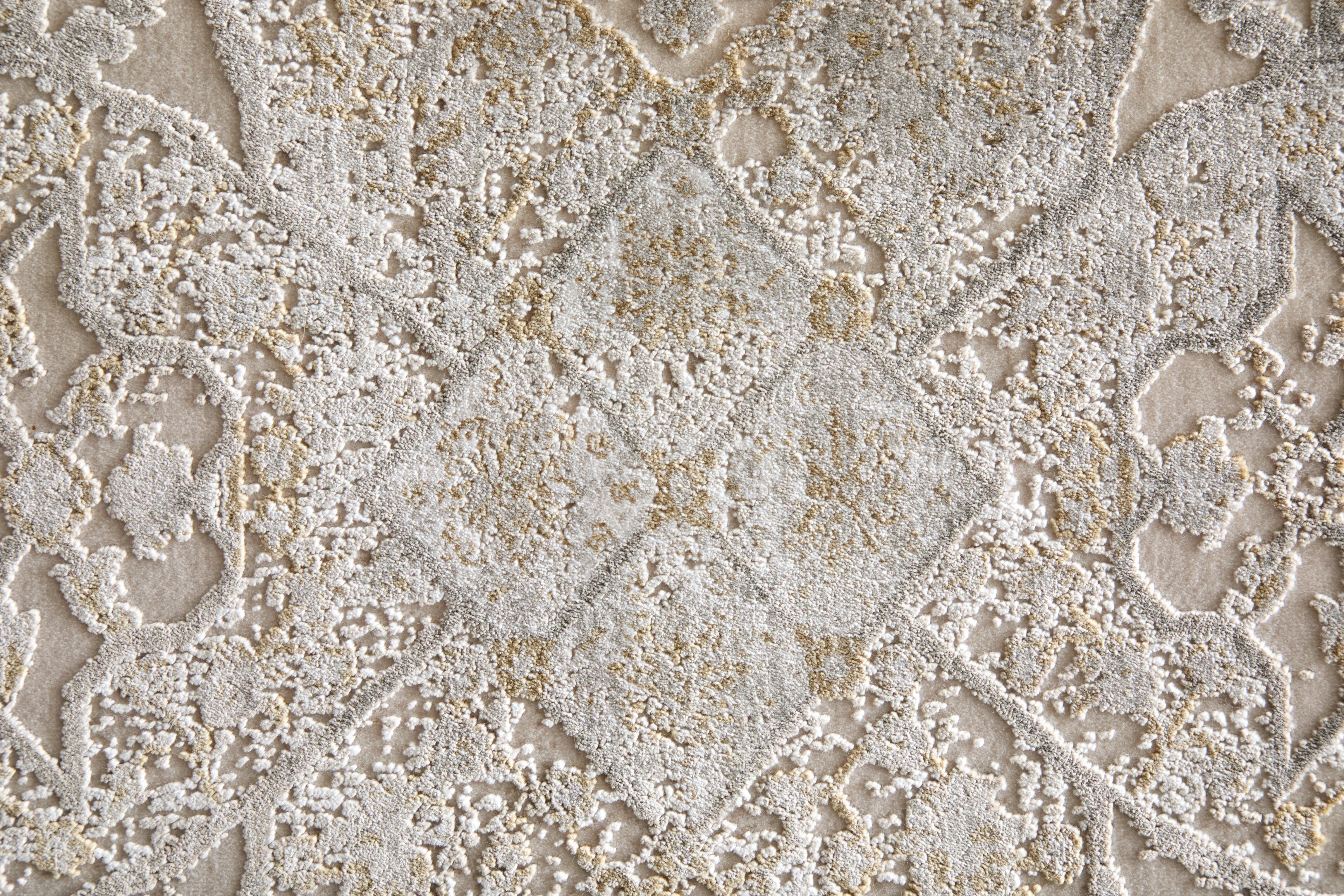 Cadiz Traditional Medallion - Image 6