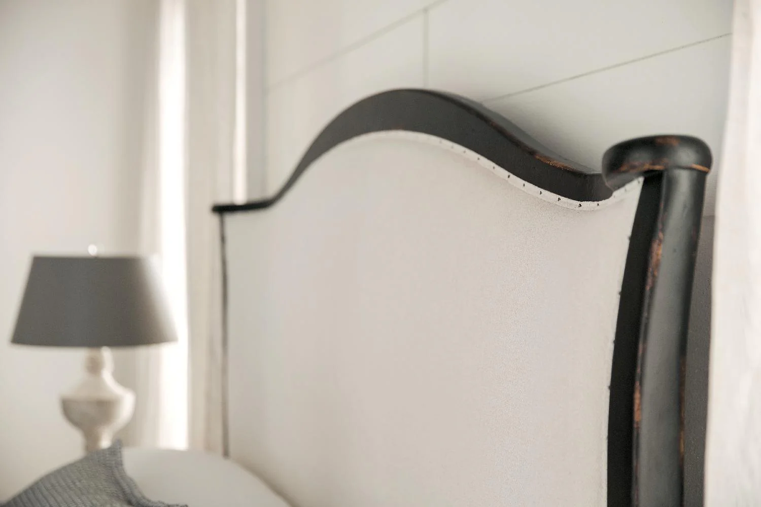 Ciao Bella Upholstered Bed - Image 6