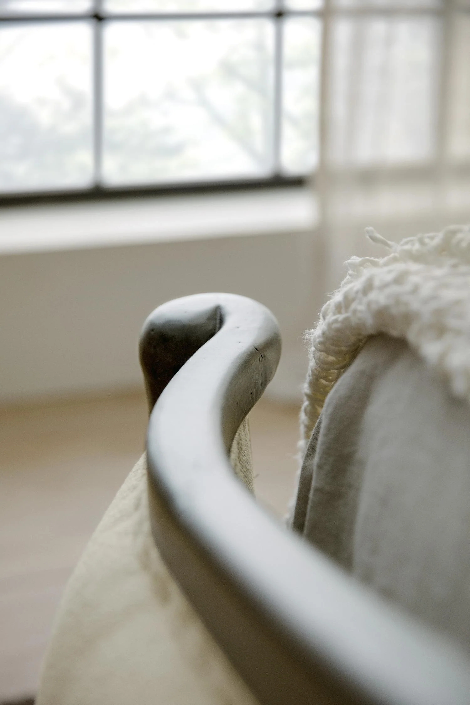 Ciao Bella Upholstered Bed - Image 8