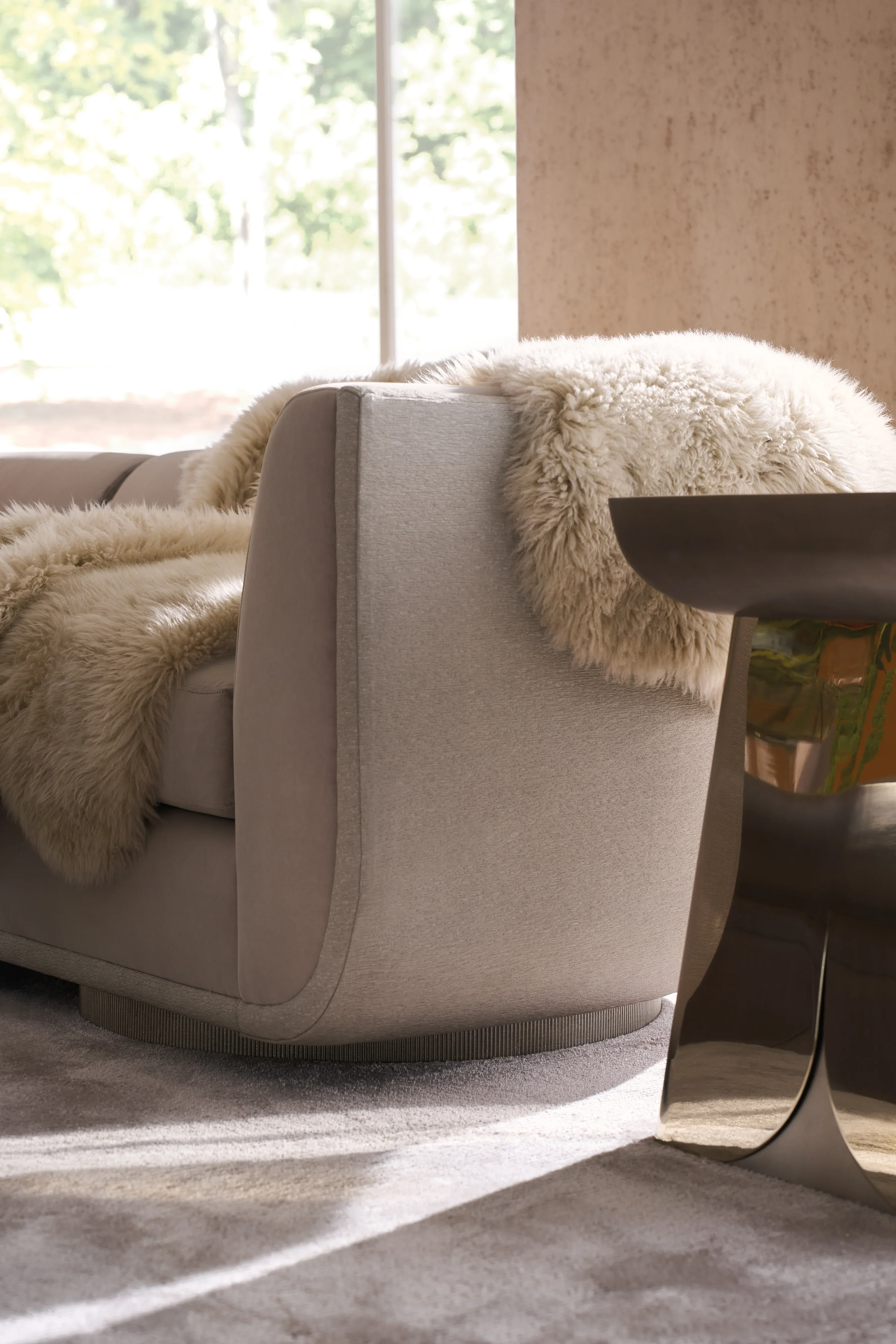 Clipper RAF Sofa - Image 4