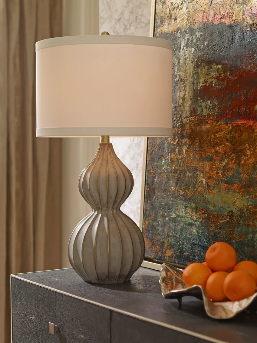 Delphine Lamp - Image 2