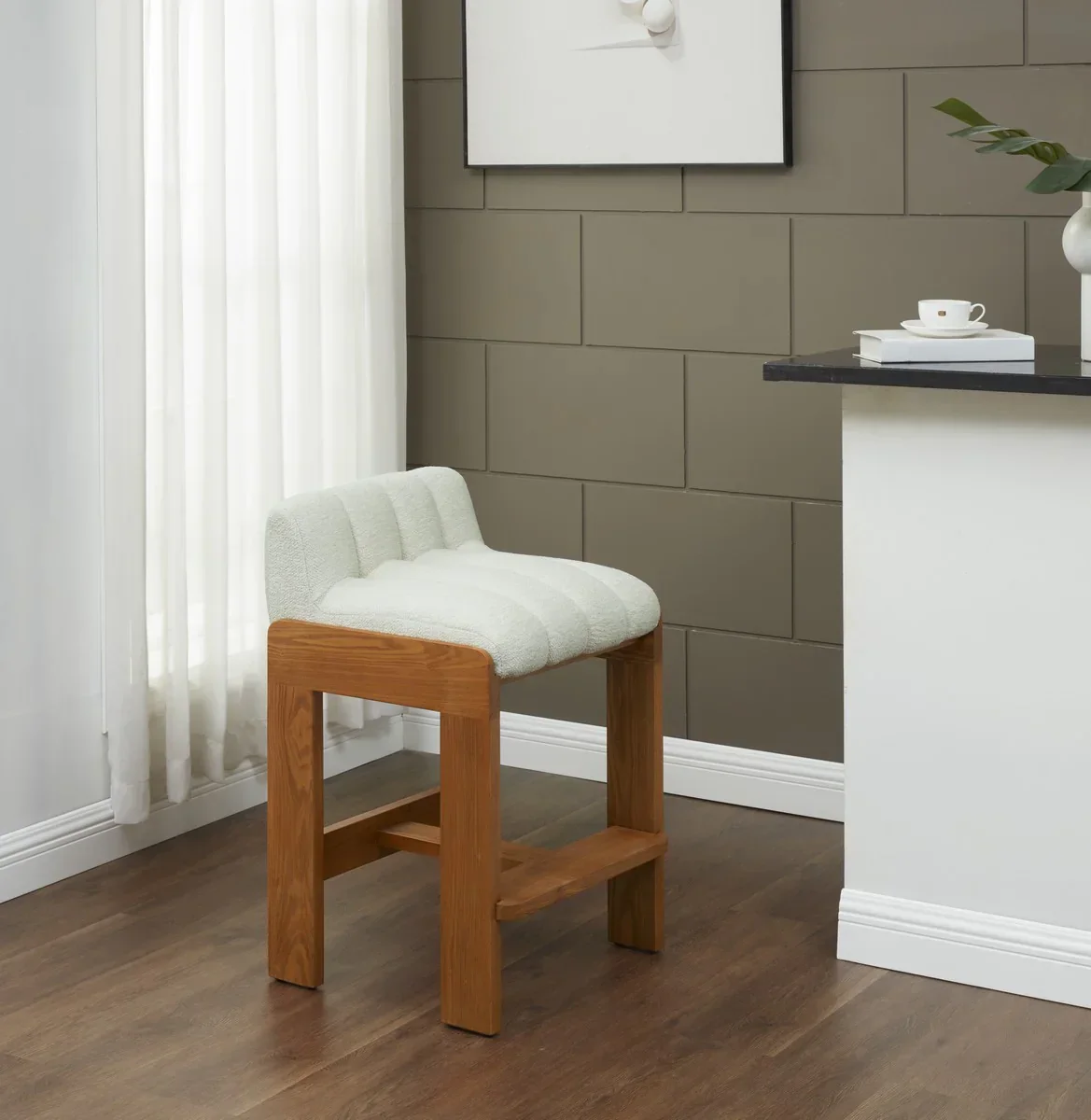 Delphini Boucle Counter Stool - Image 2