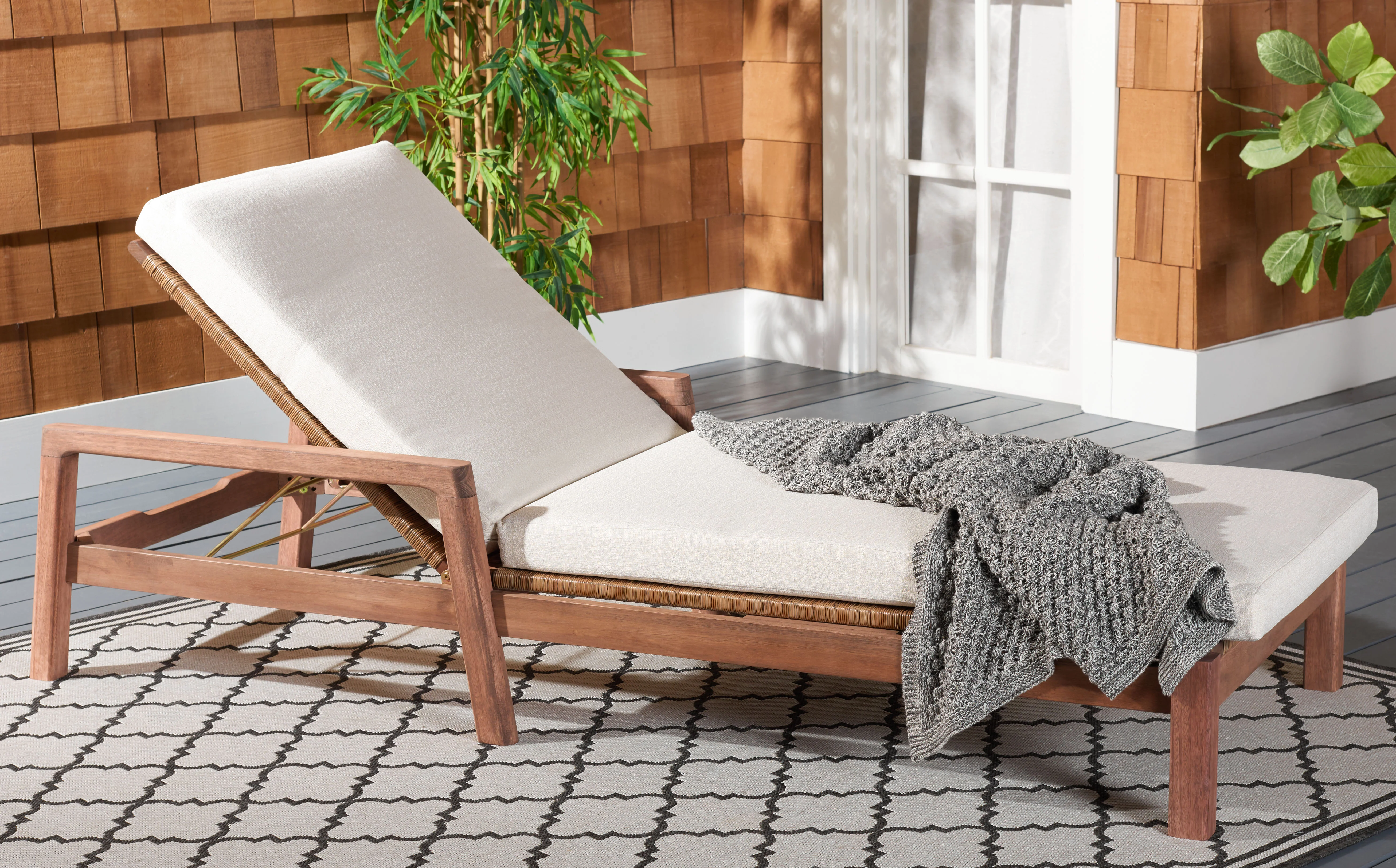 Donnamaria Wicker Sun Lounger - Image 2
