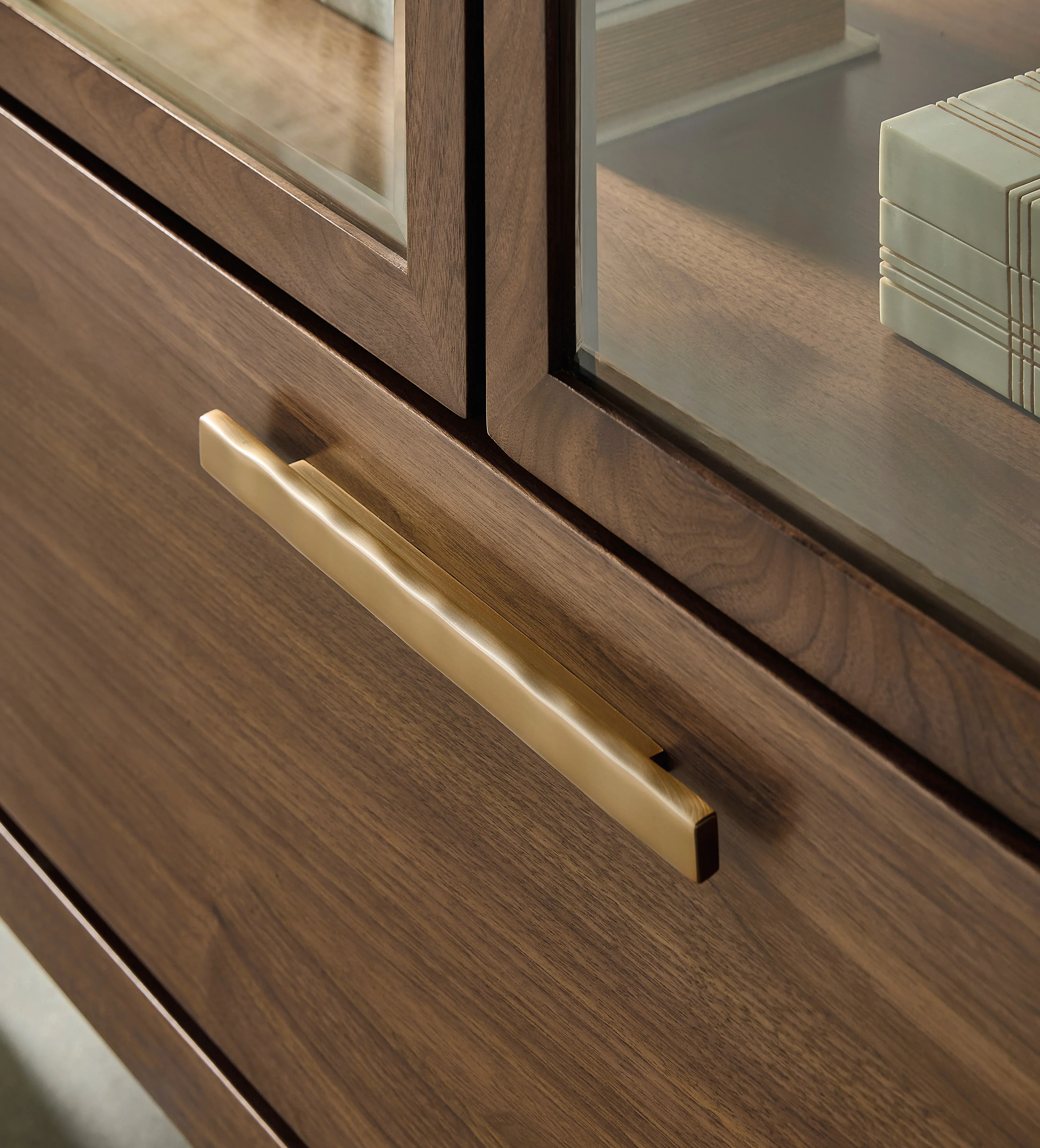 Eleana Display Cabinet - Image 7