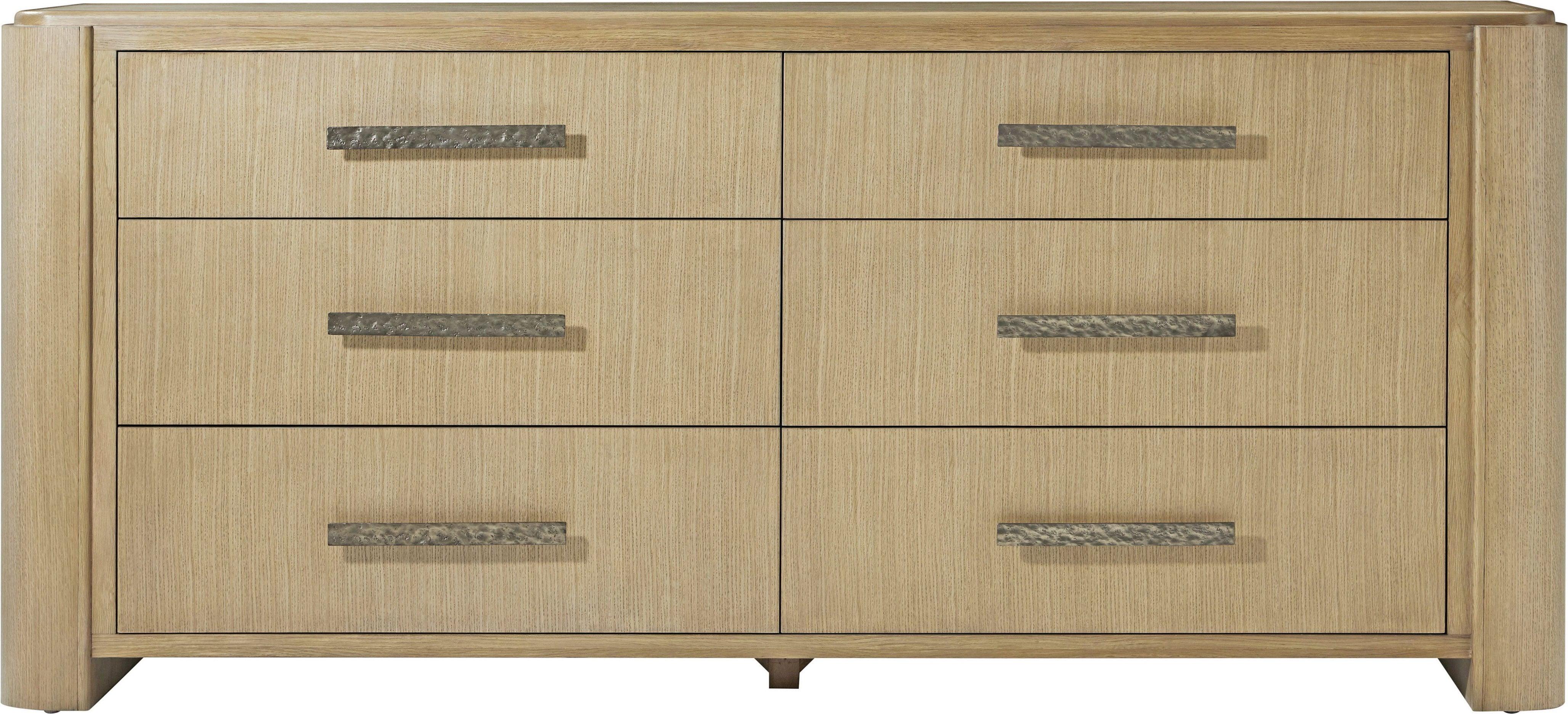 Essence Dresser