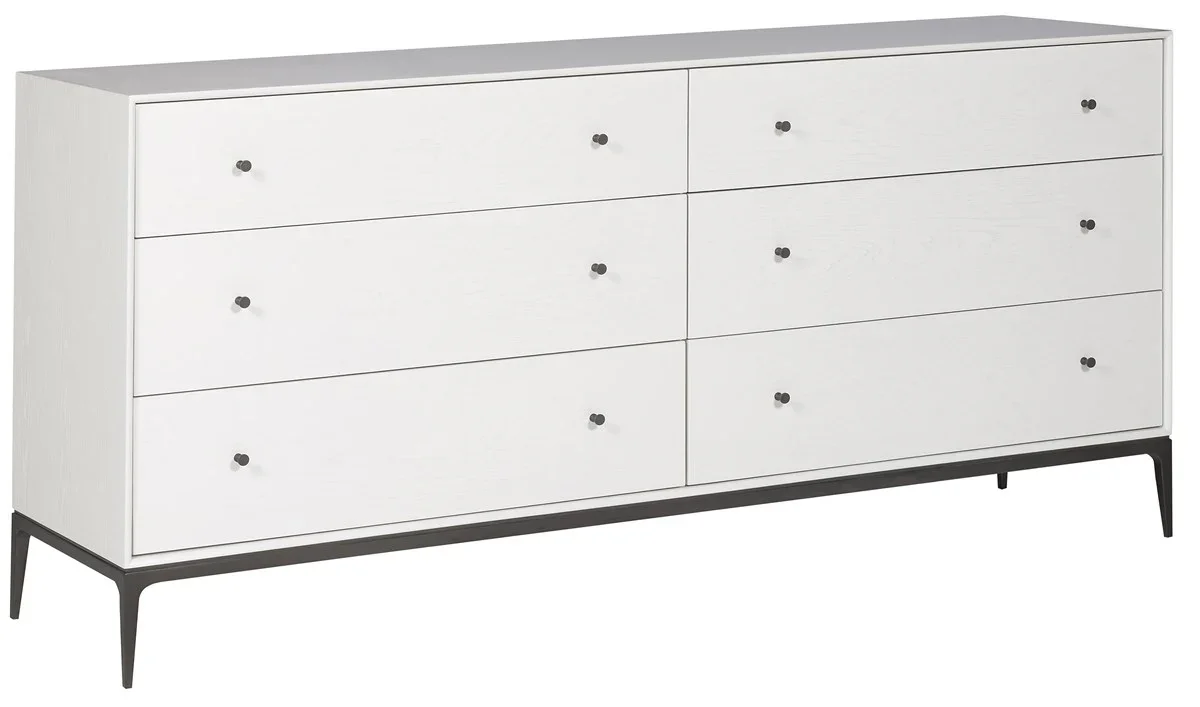 Essence Dresser