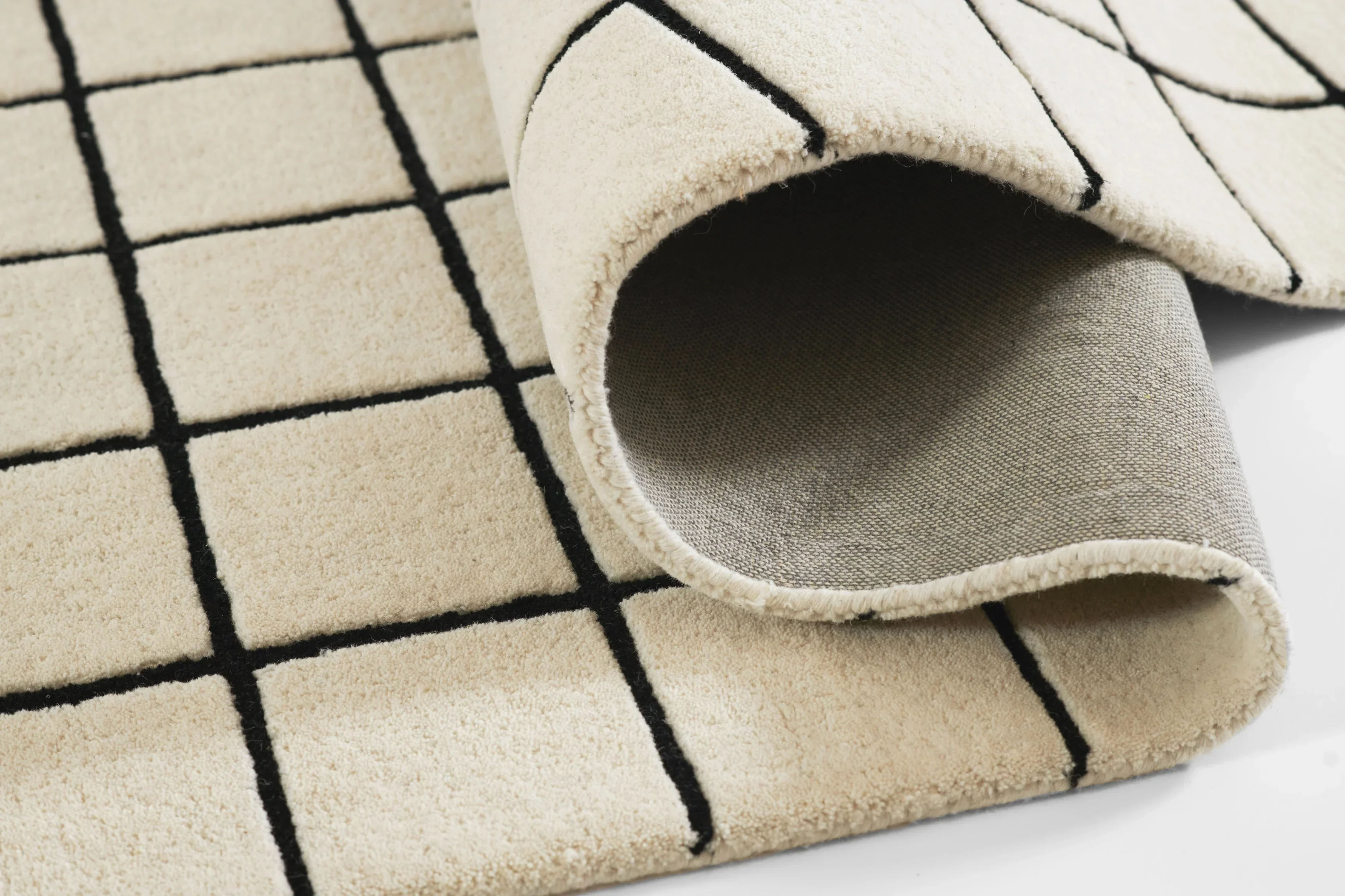 Form 3 Rug - Image 15