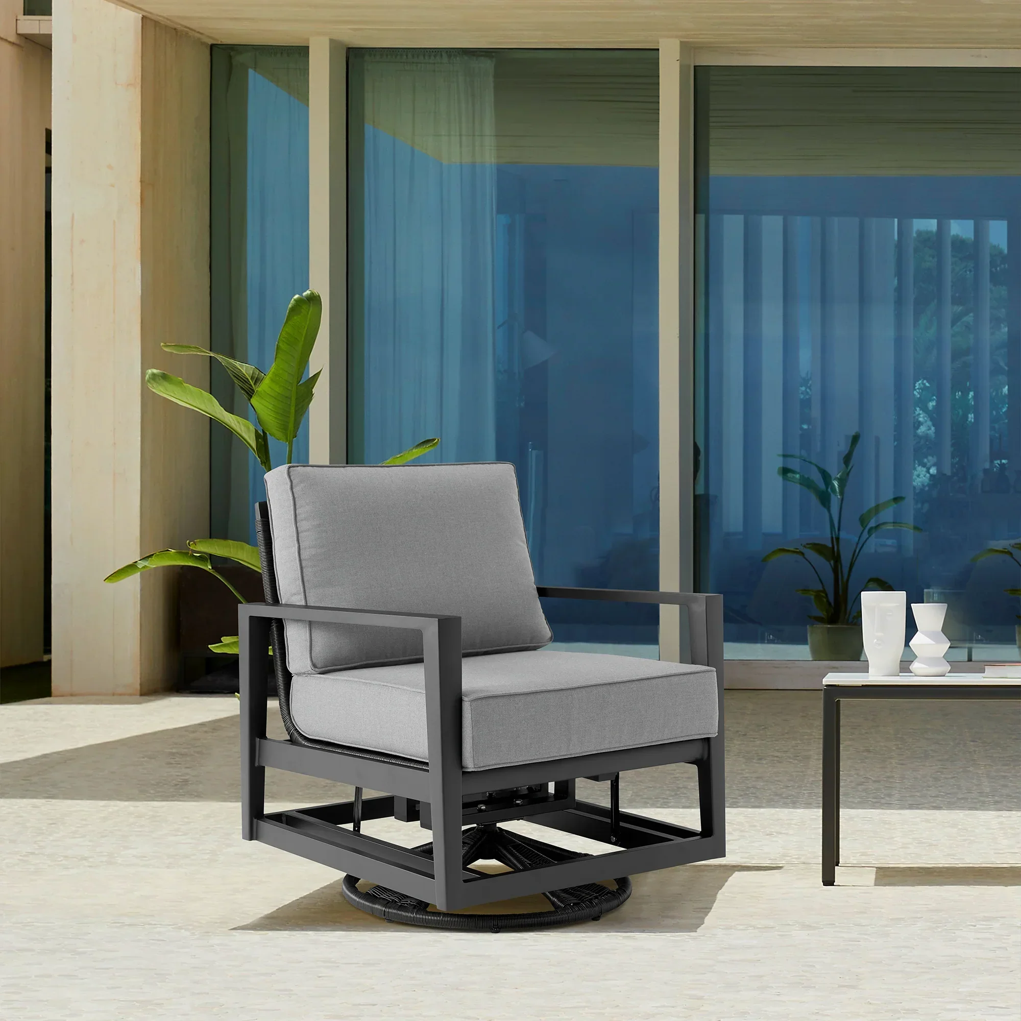 Grand Outdoor Swivel Chair - Image 2