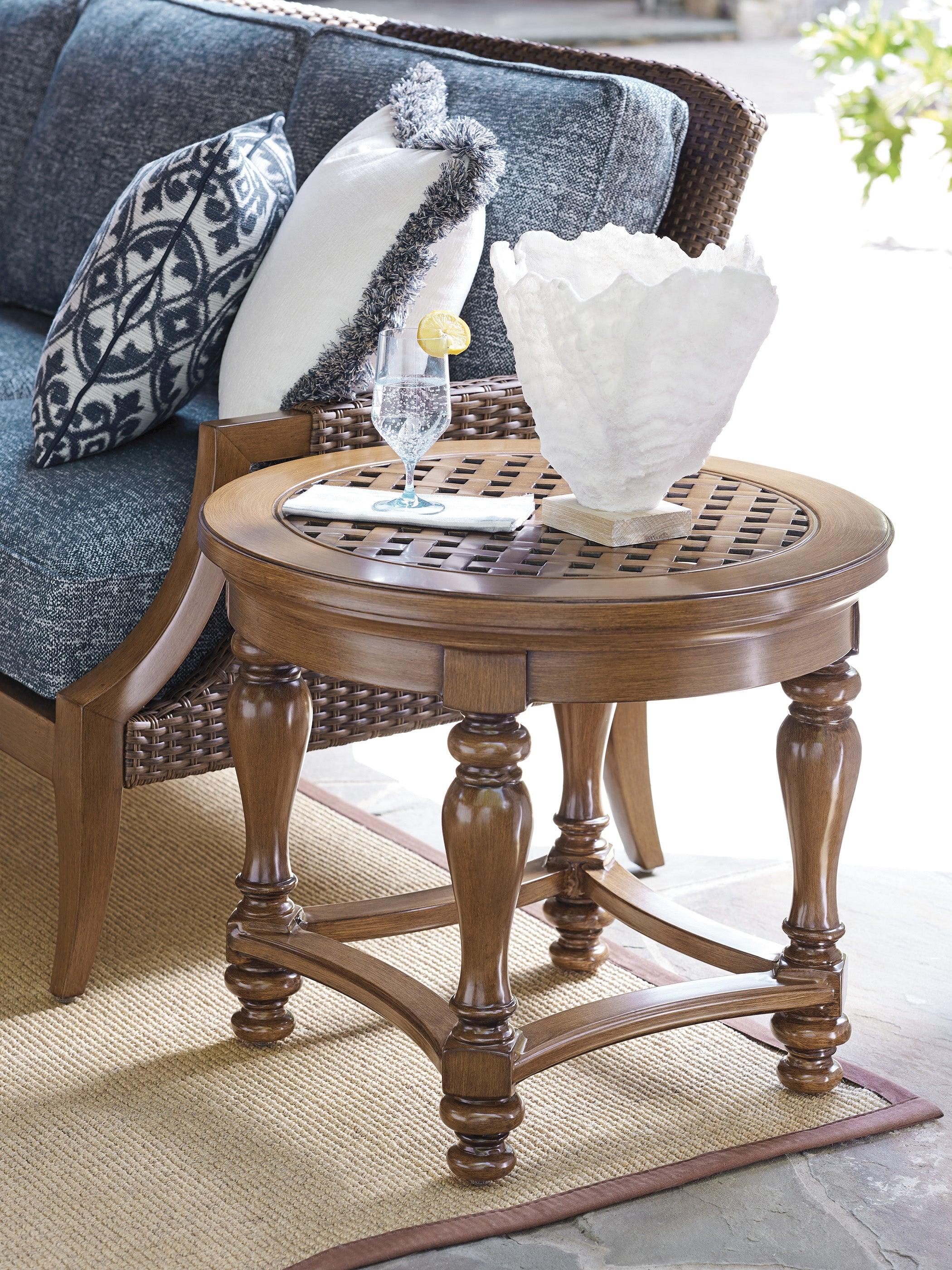 Harbor Isle Round End Table - Image 2