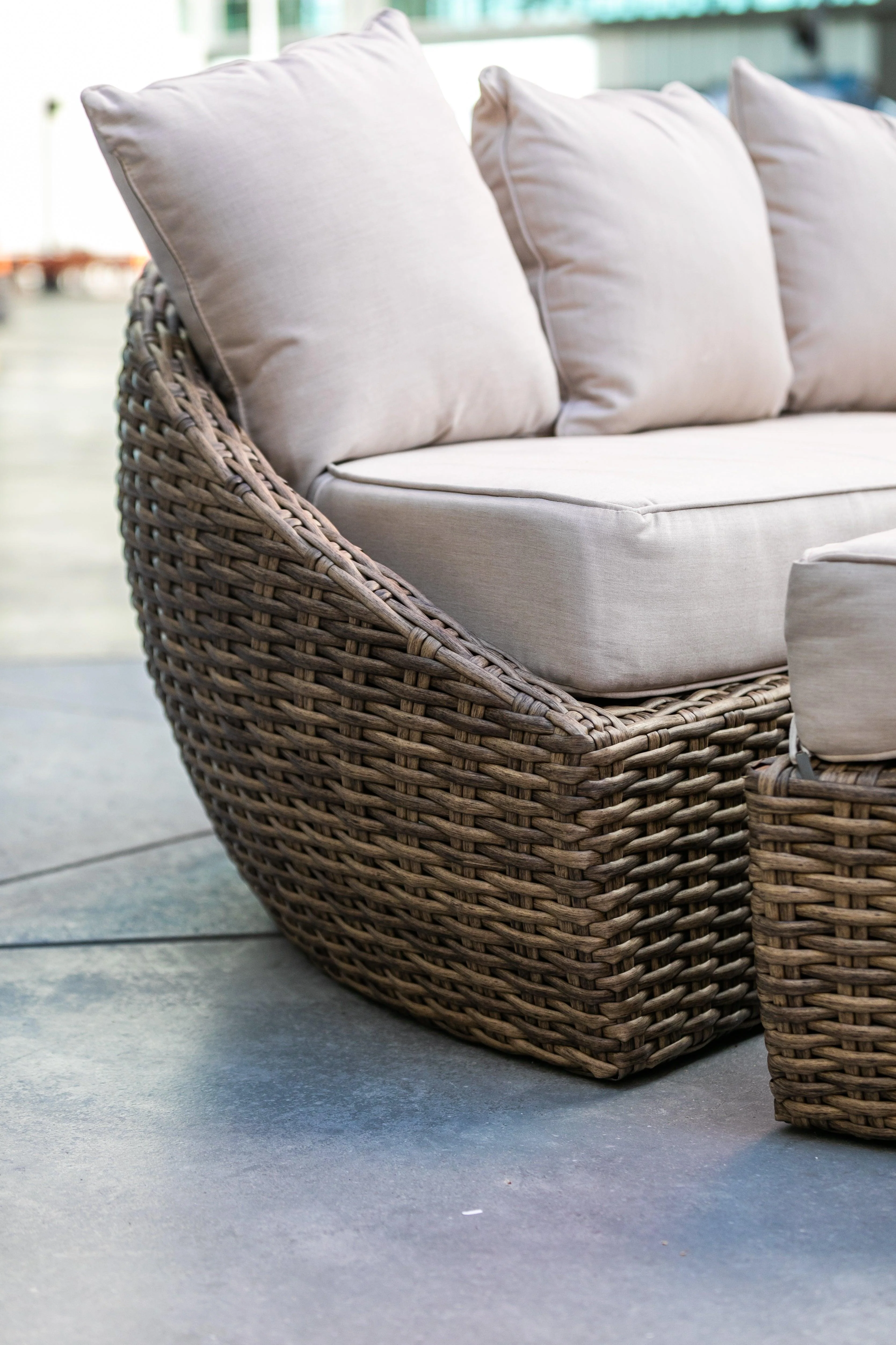 Havana Round Daybed in Canvas Flax w/ Self Welt - Image 2