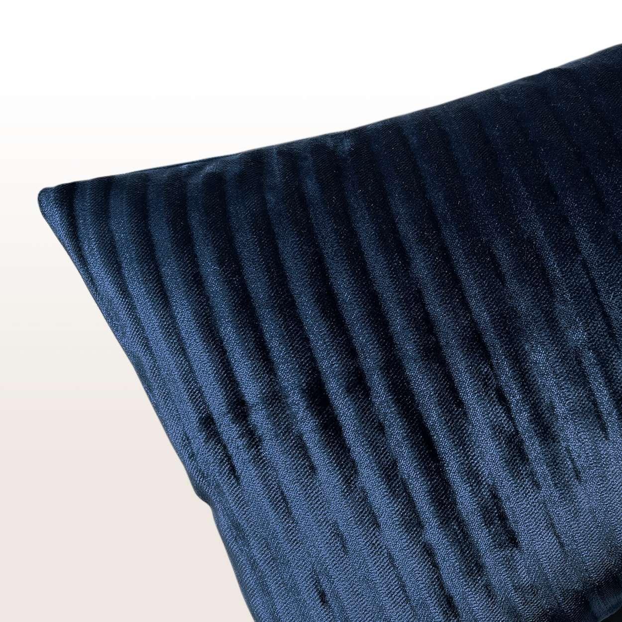 Hayworth Pillow - Image 12