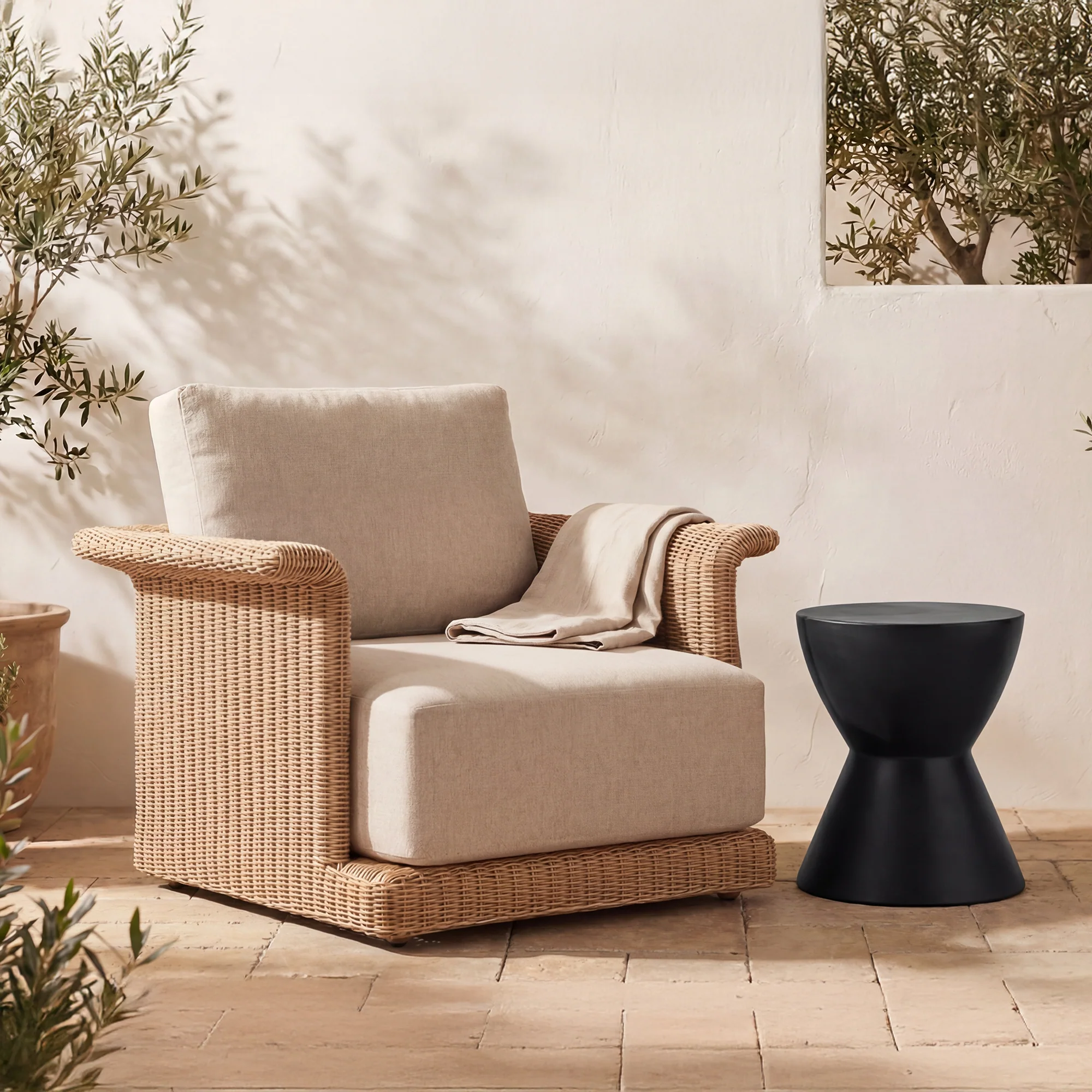 Hourglass Outdoor Stool Black - Image 2