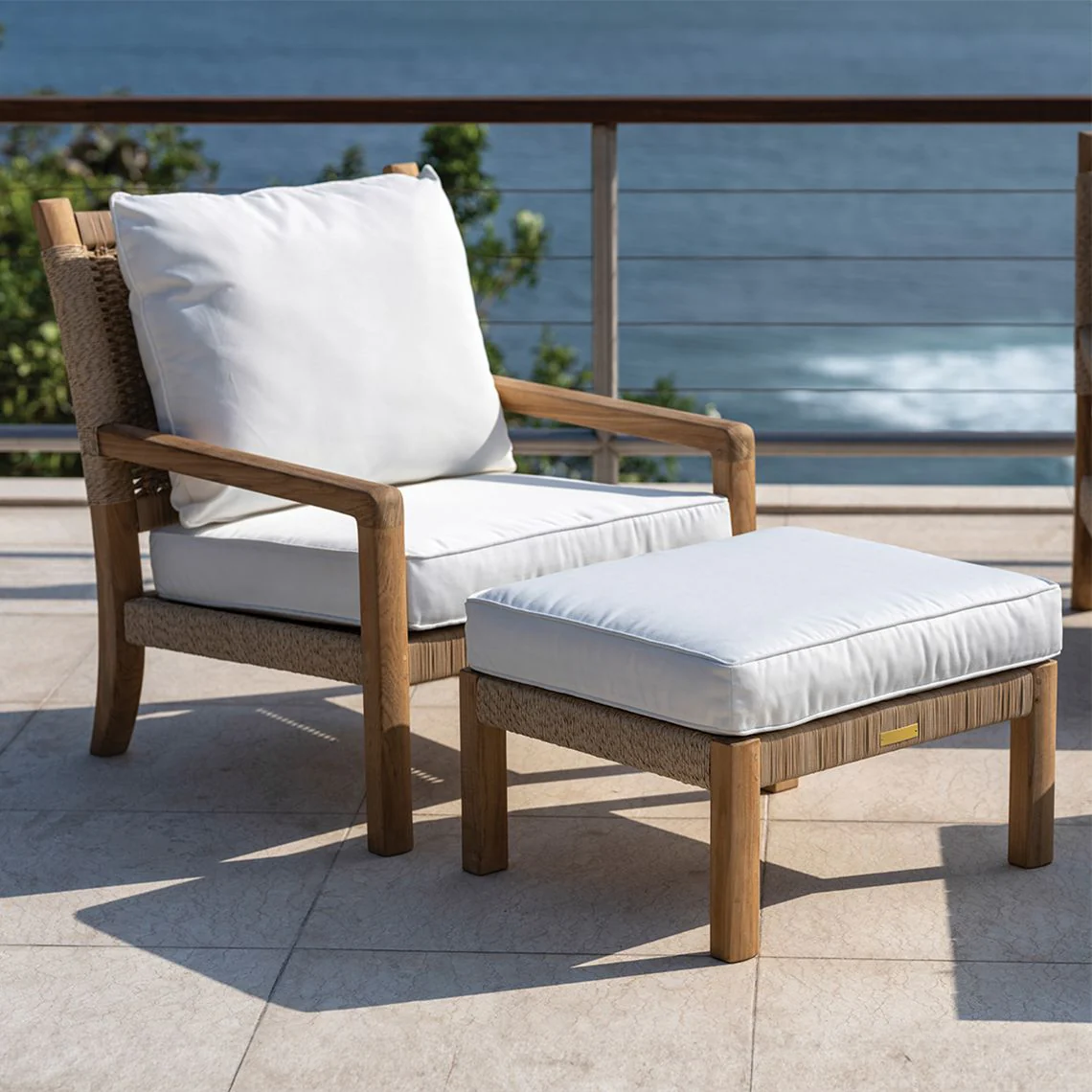 Hudson Deep Seating Lounge Chair - Image 2