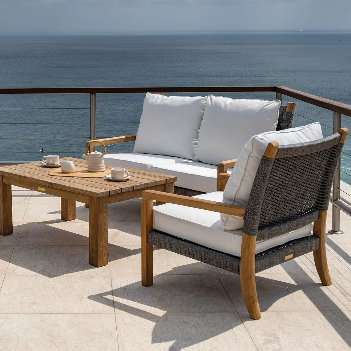 Hudson Deep Seating Settee - Image 2