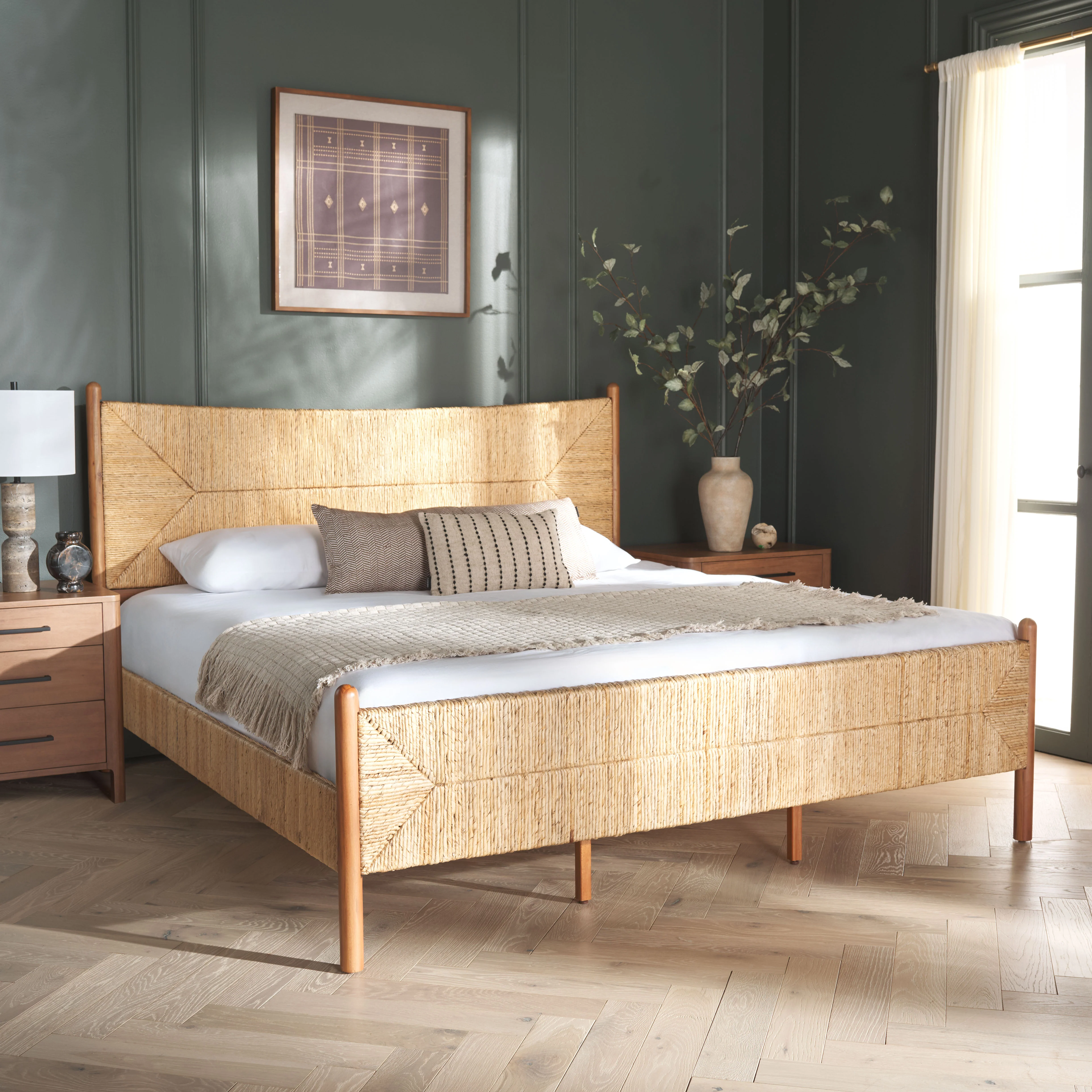 Ivyanne Banana Stem Queen Bed - Image 2
