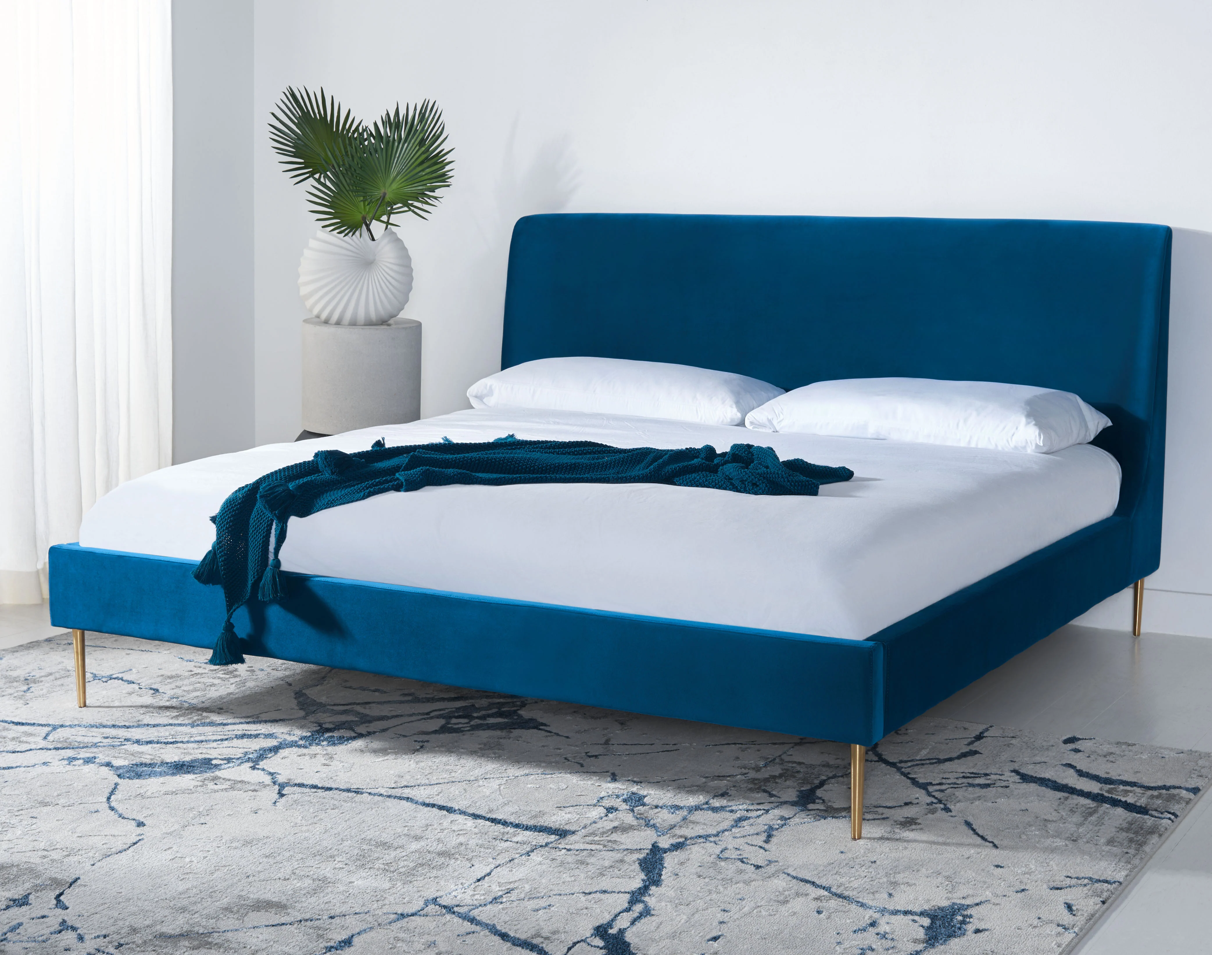 Jaiden Upholstered Queen Bed - Image 9
