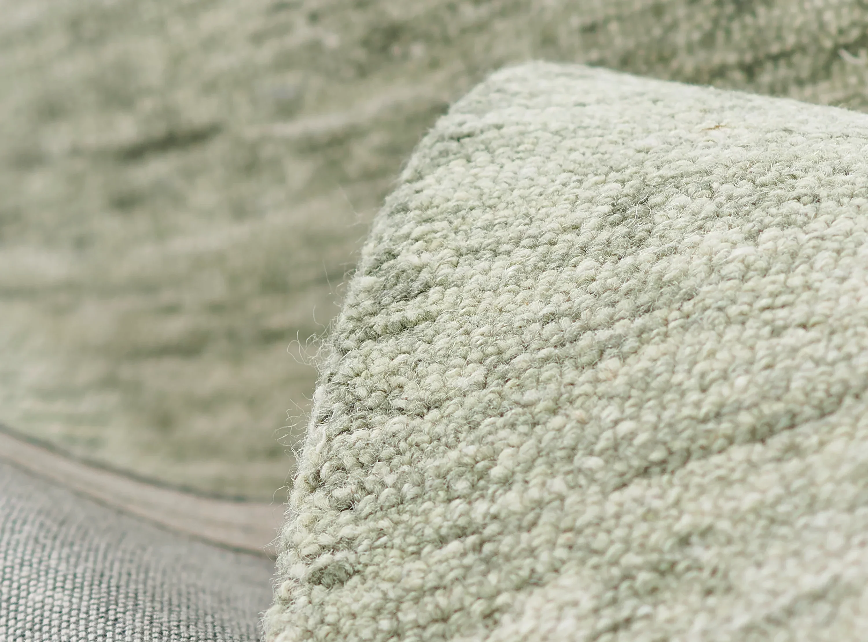 James 1 Rug - Image 63