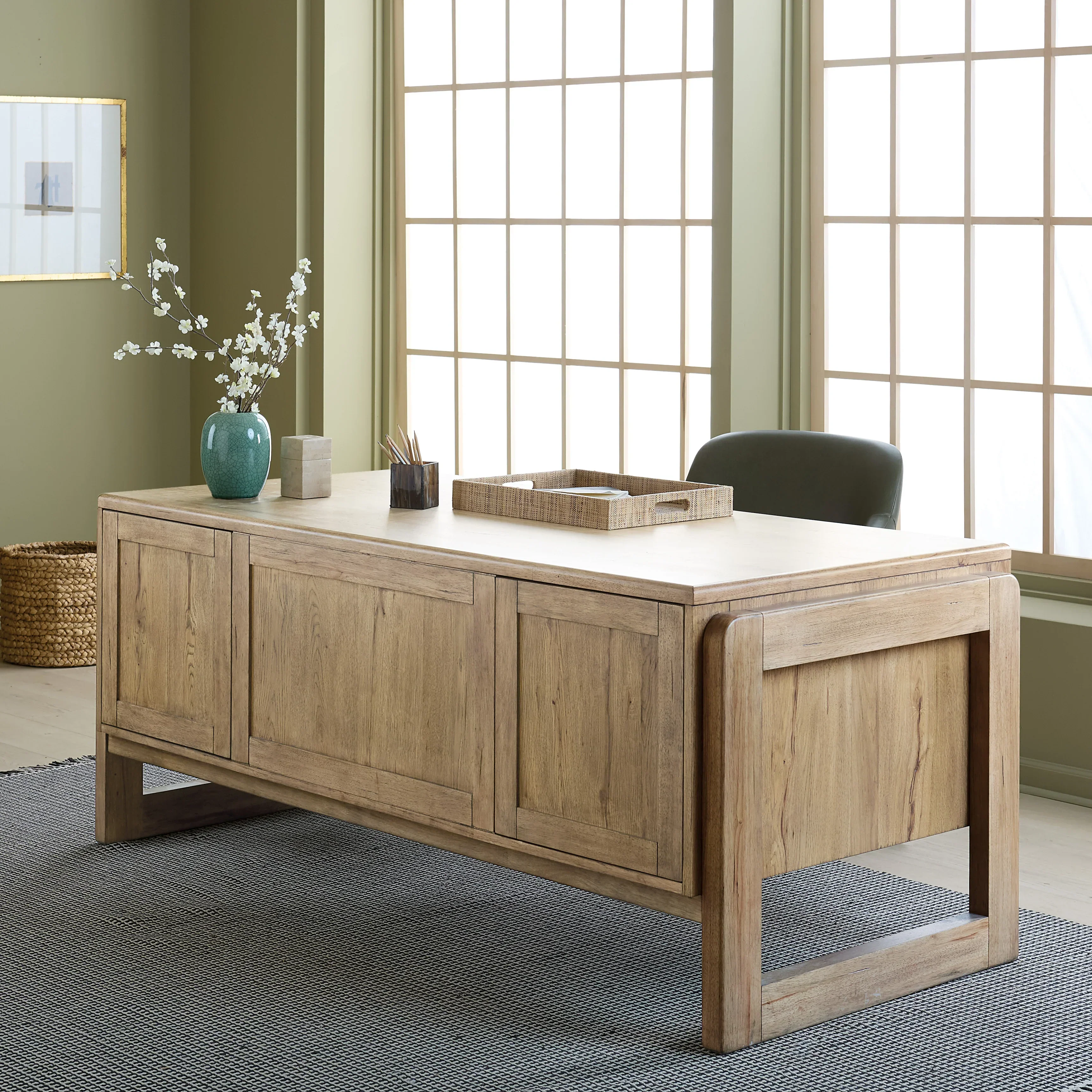 Kalamazoo Executive Desk - Image 2