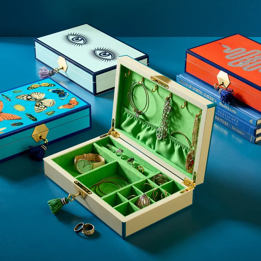 Le Wink Lacquer Jewelry Box - Image 3