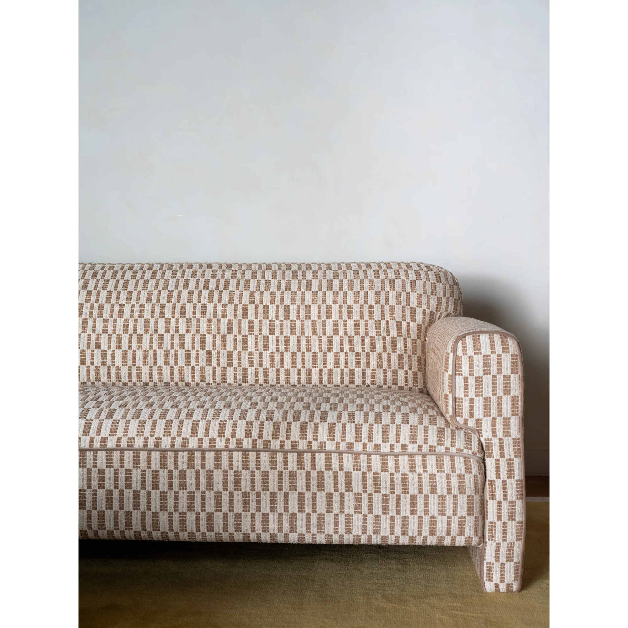 Leo Sofa - Image 17
