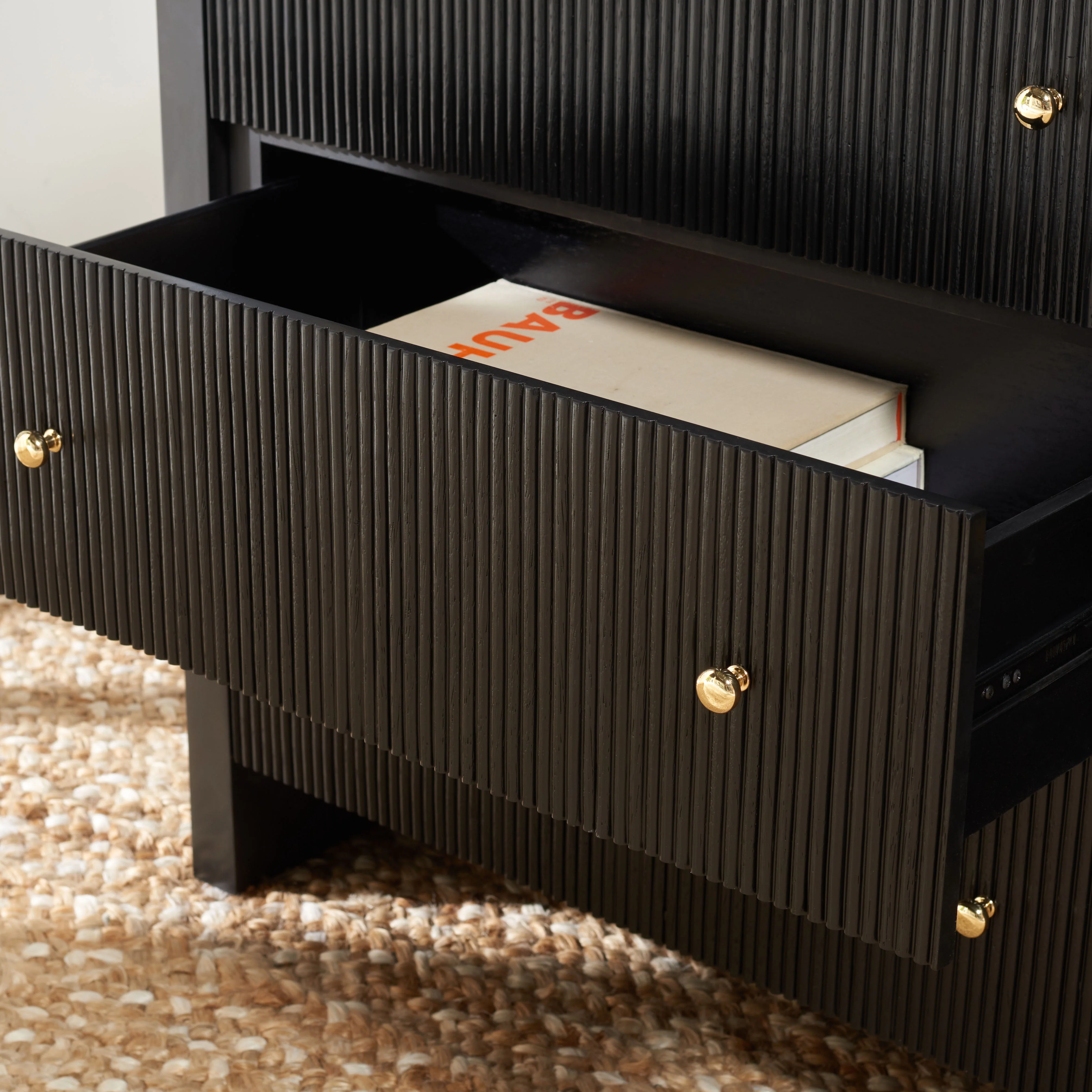 Liabella 6 Drawer Curved Dresser - Image 14