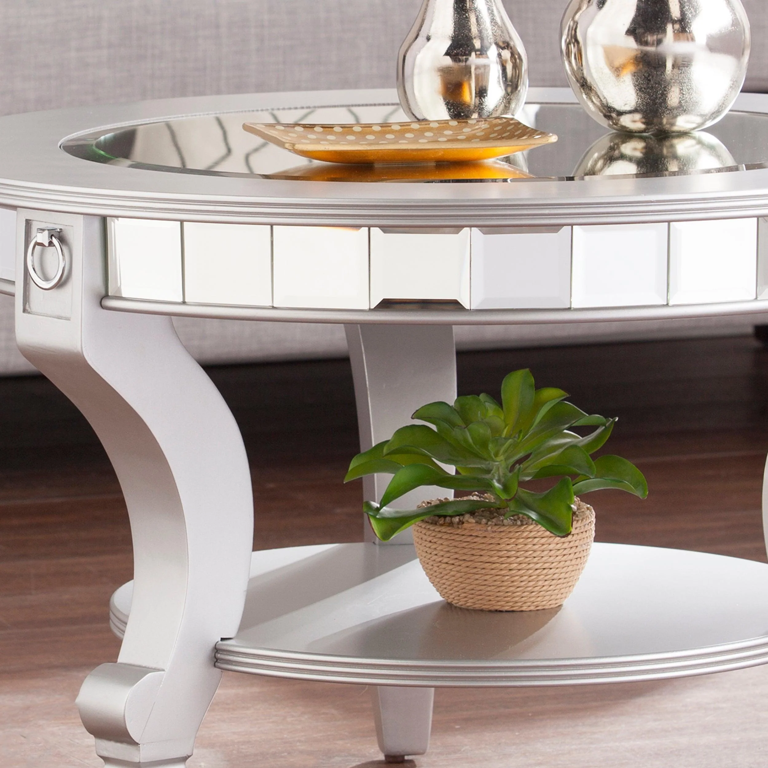 Linsay Mirrored Round Cocktail Table - Image 9