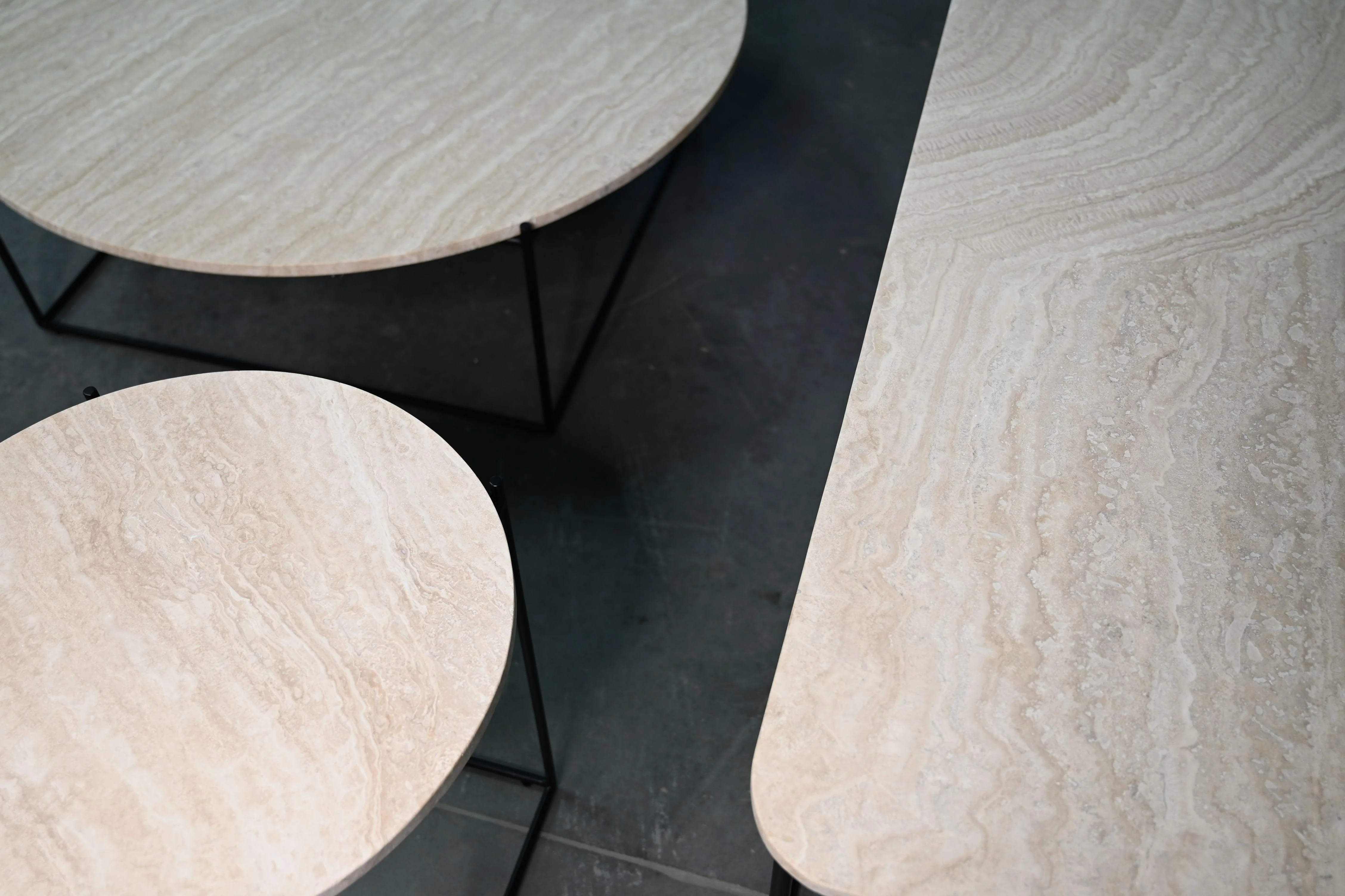 LOLA Sofa Table - Image 3
