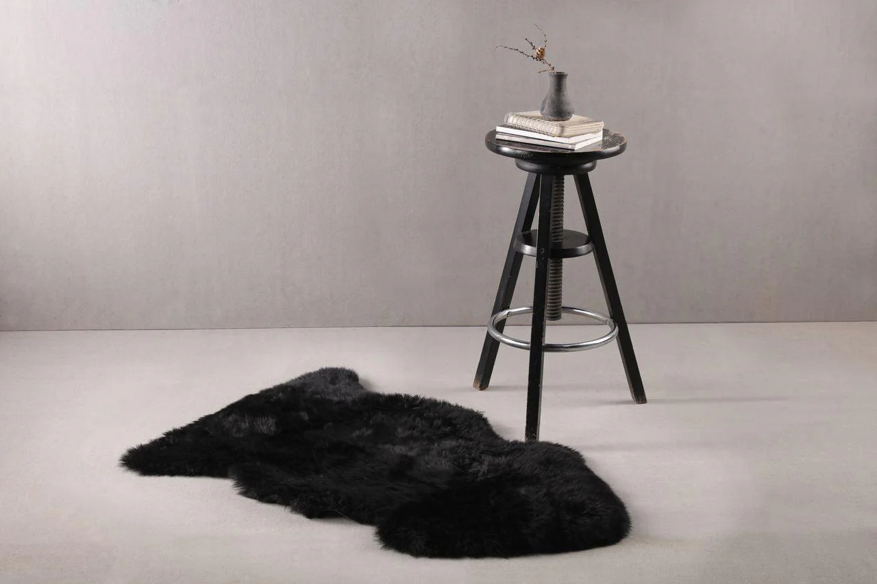 Long Wool Sheepskin Rug Single - Image 5