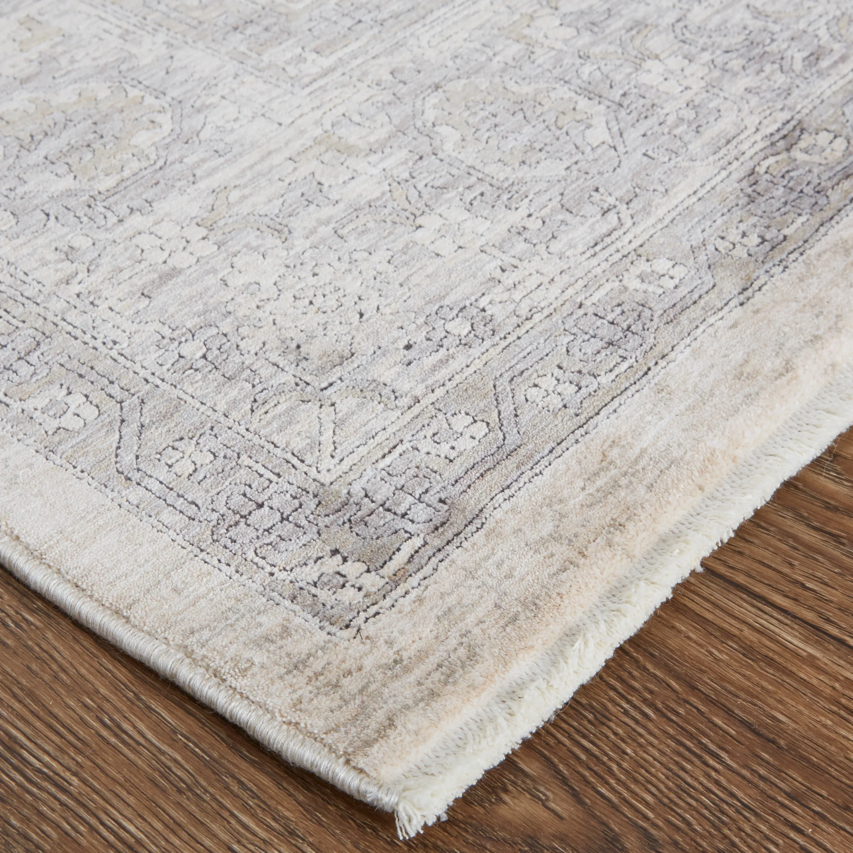 Marquette Transitional Oriental - Image 3