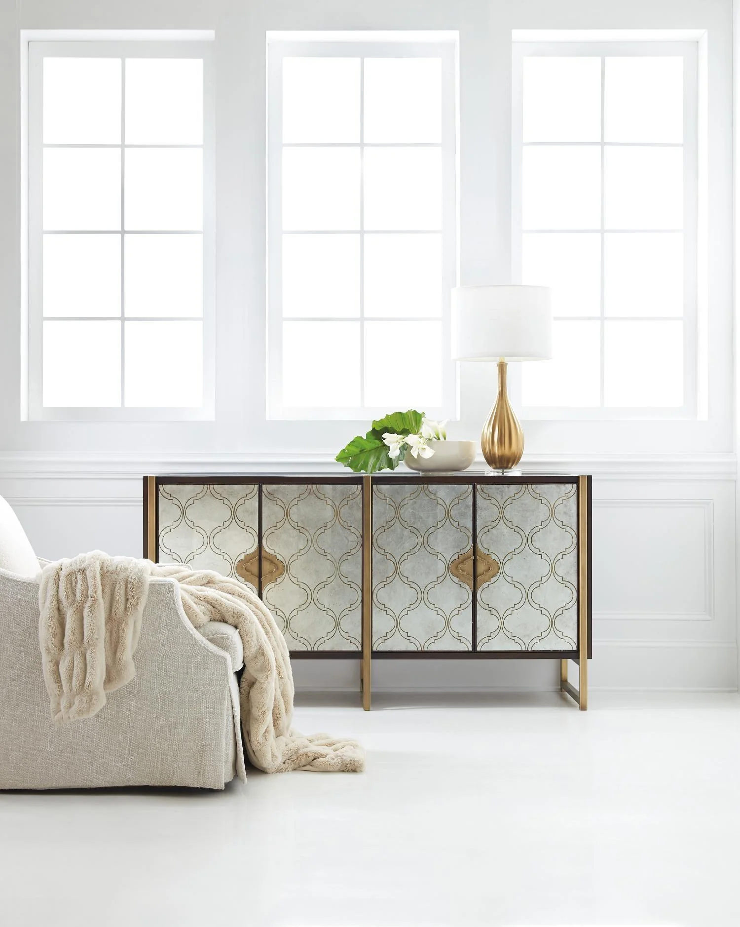 Melange Classic Credenza - Image 4