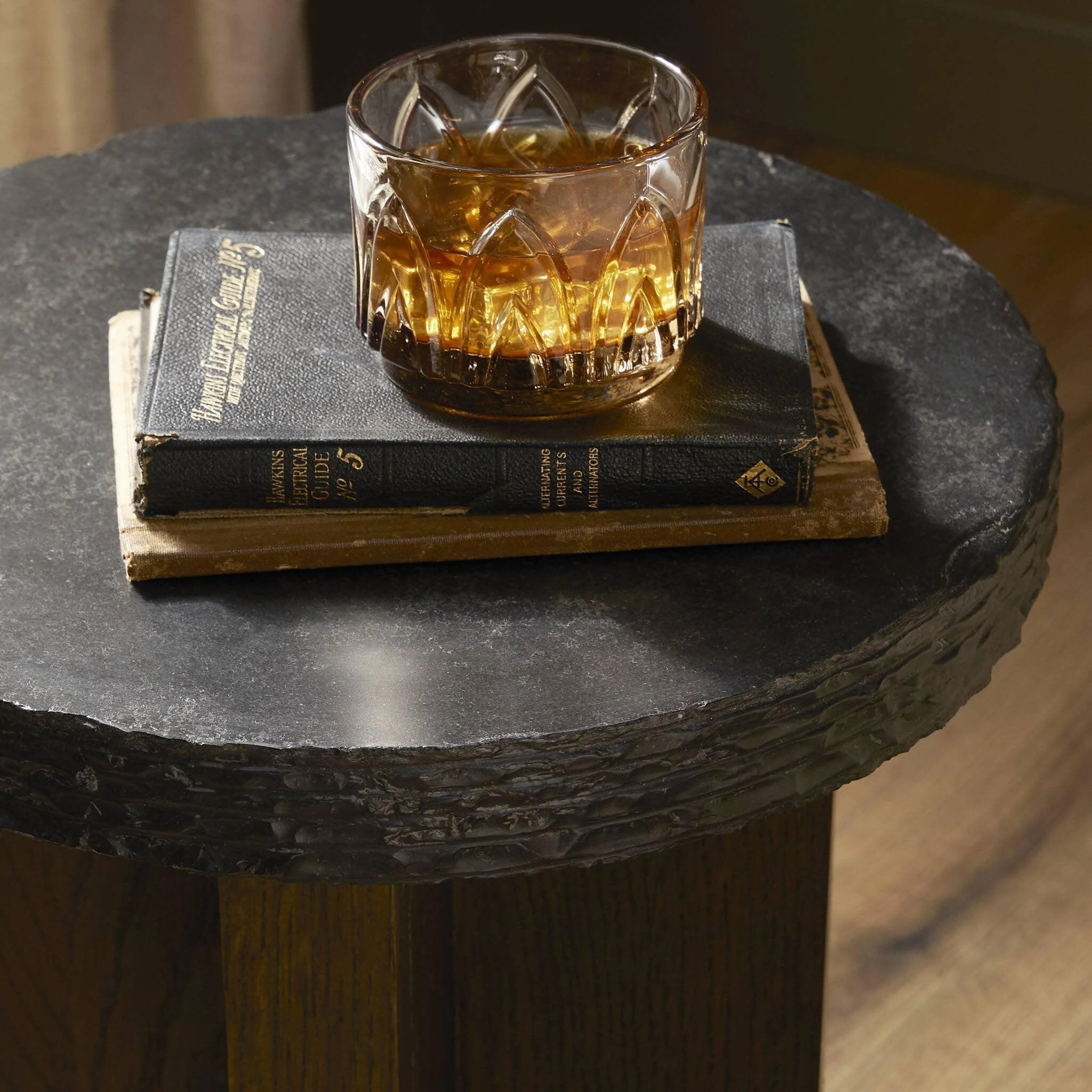 Mezes End Table - Image 7