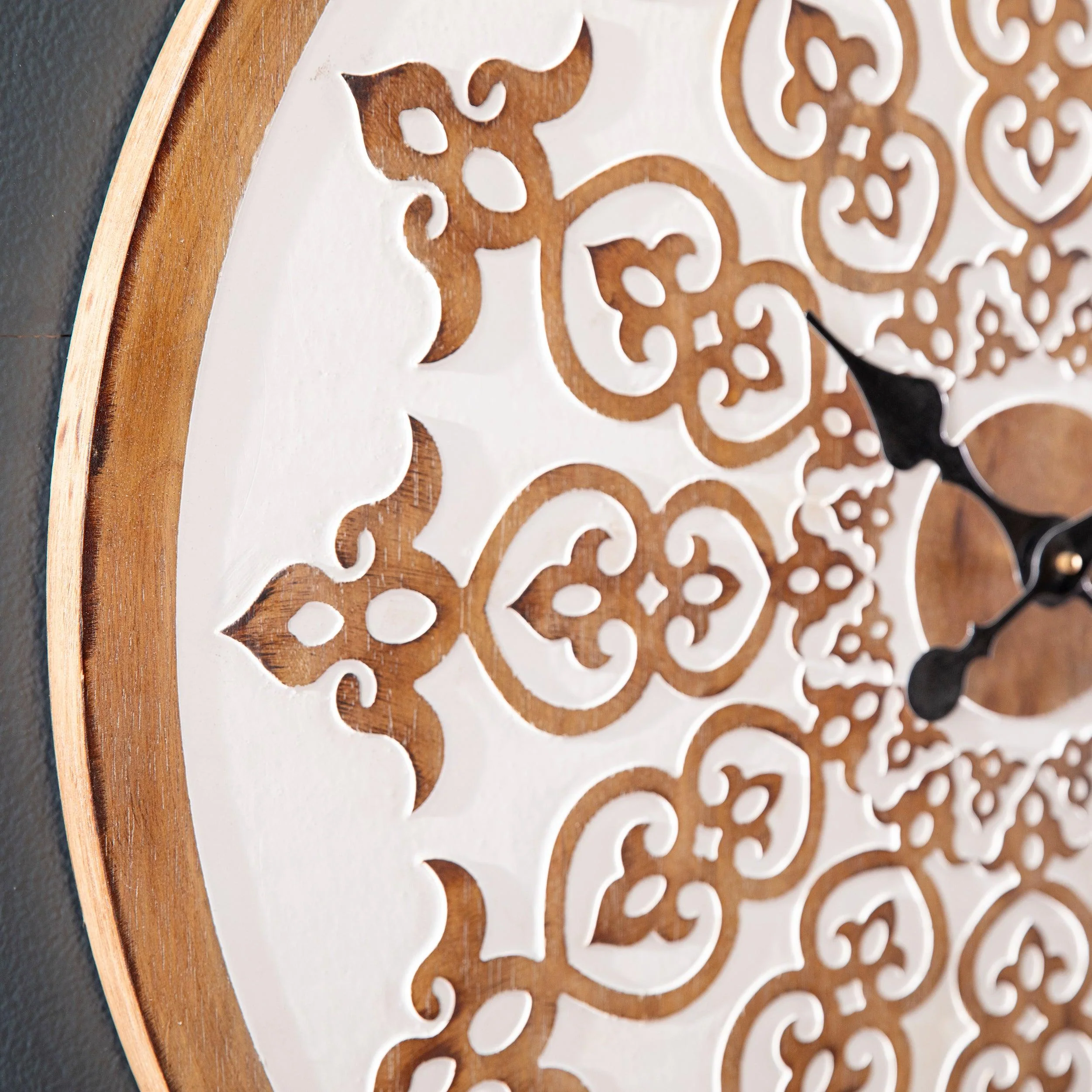 Moravelle Round Wall Clock - Image 5