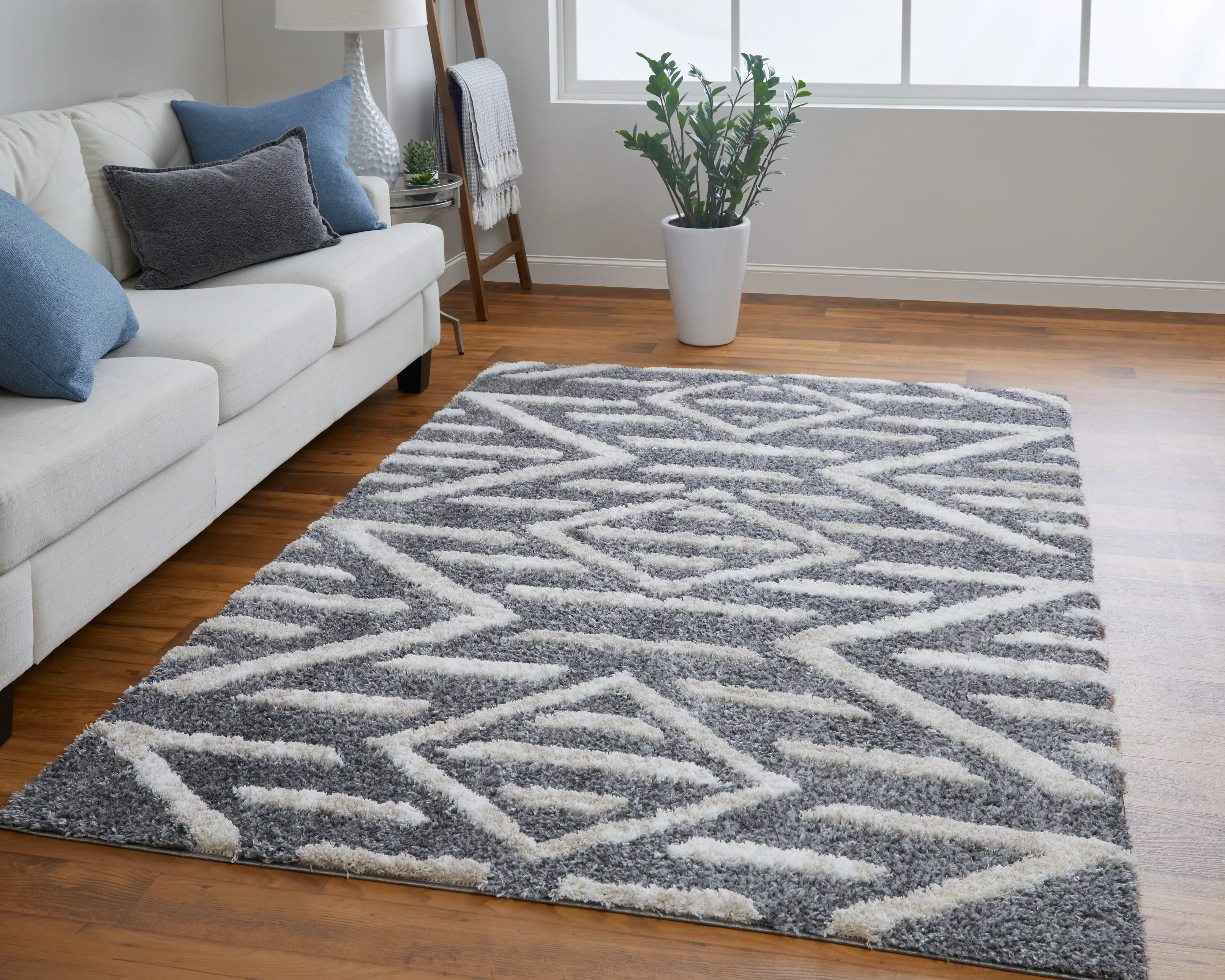 Mynka Transitional Diamond - Image 2