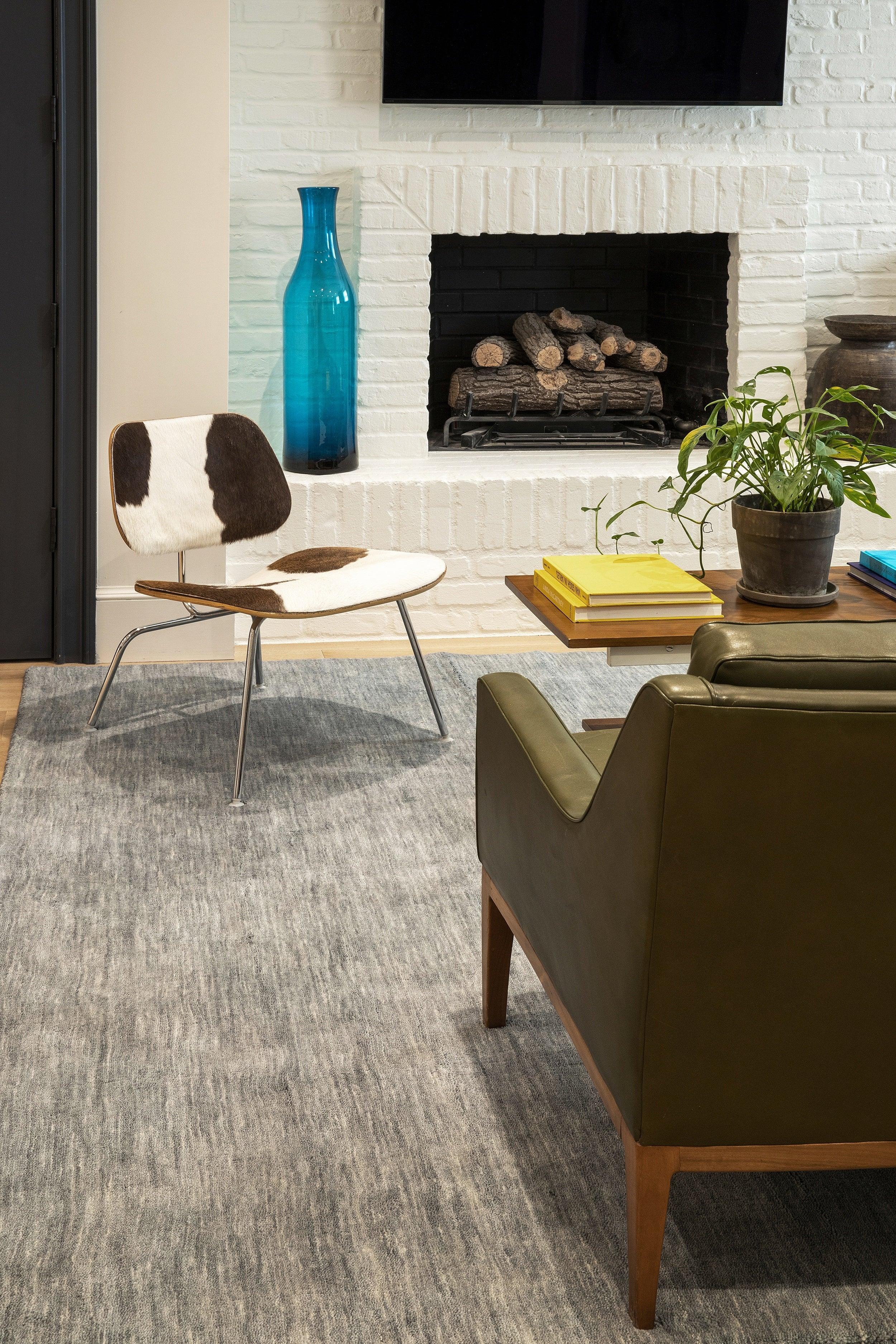 Iris 1 Rug - Image 10