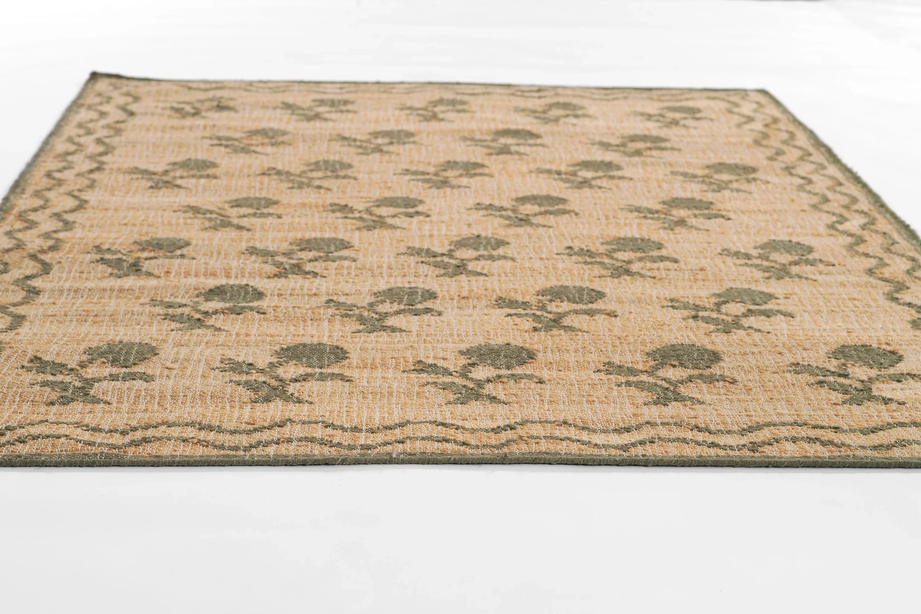 Orchard Leaning Flower Rug - Image 5