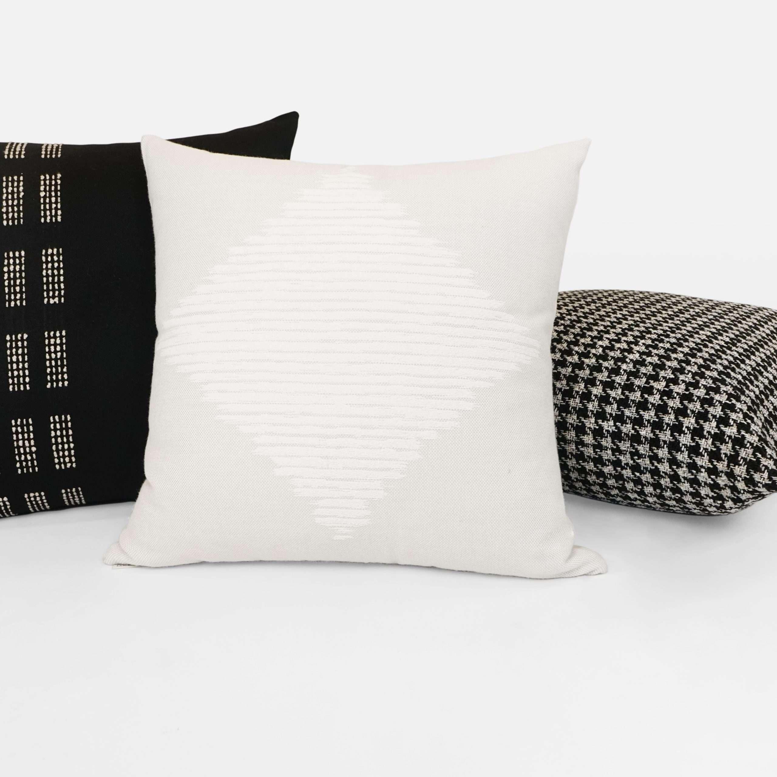 Outdoor Maxim Pillow - Image 4
