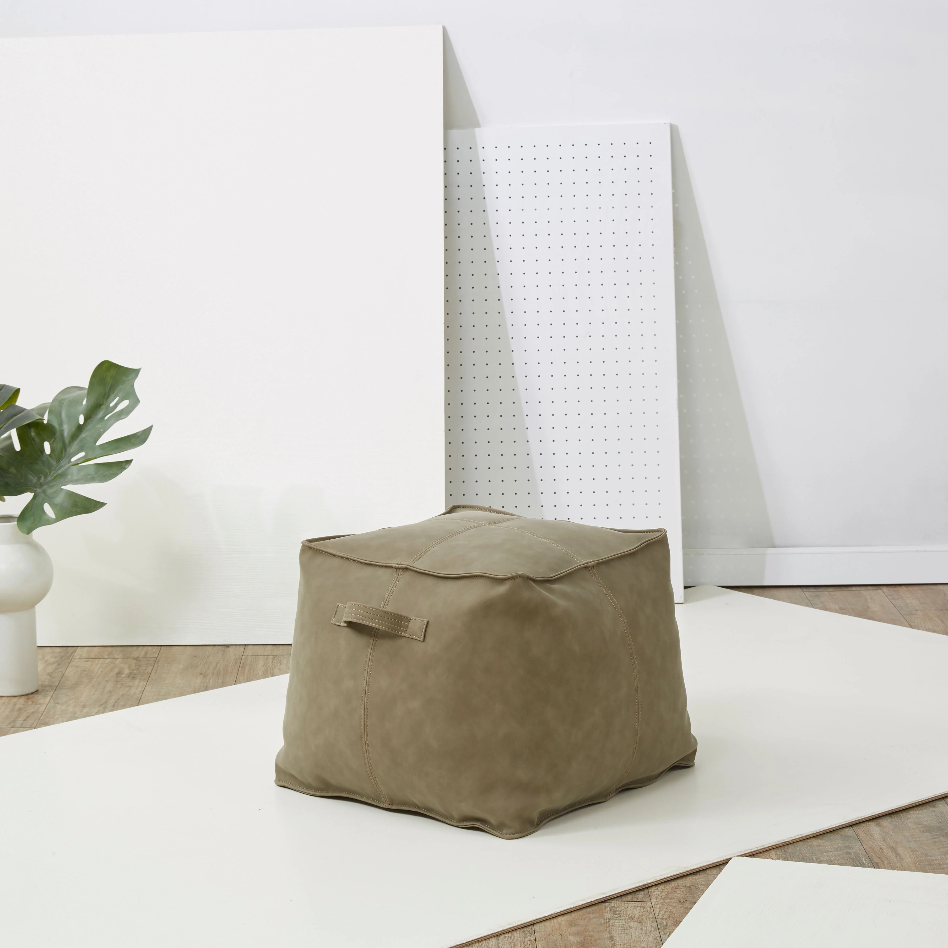 Pablo Vegan Leather Pouf - Image 6