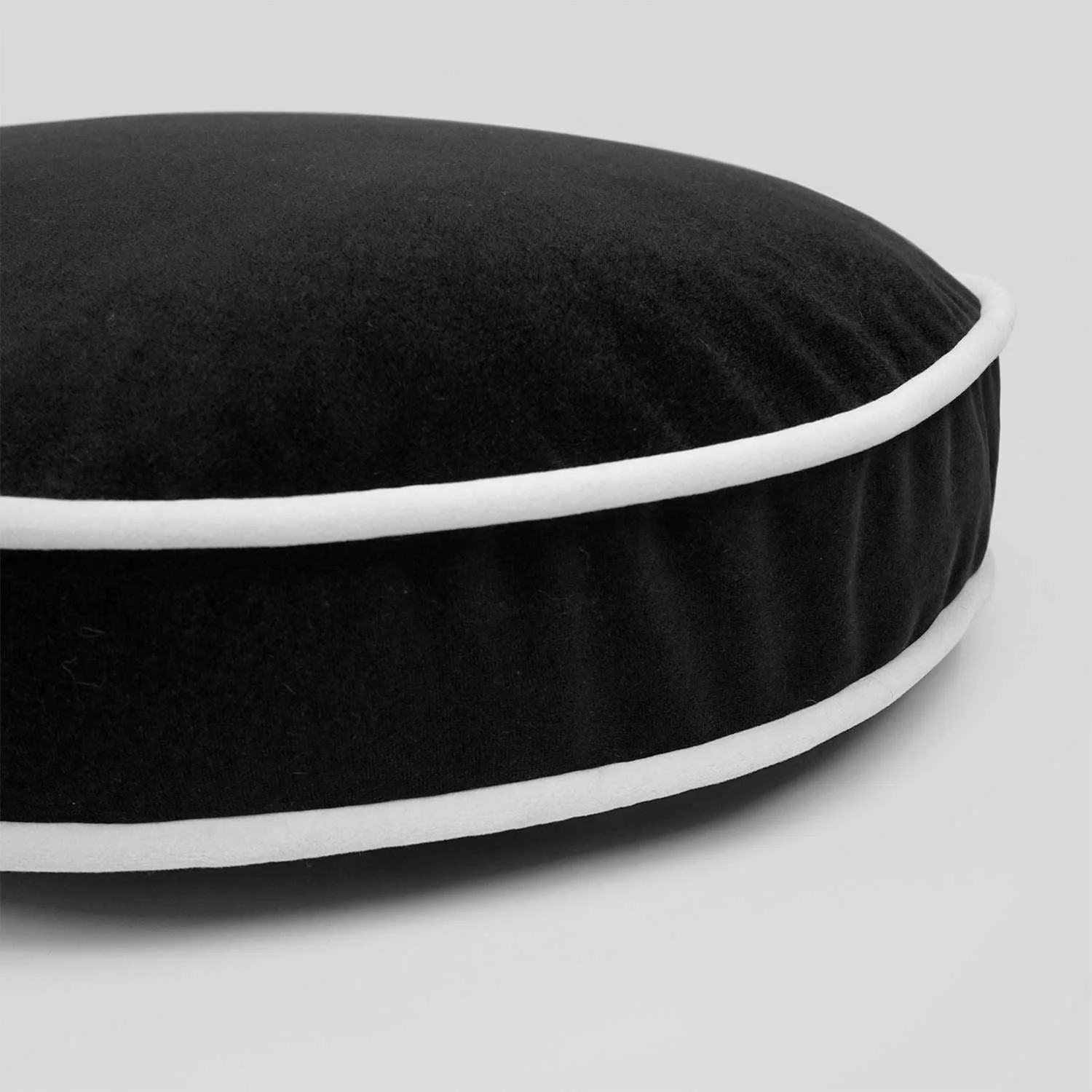 Posh Circle Pillow - Image 2