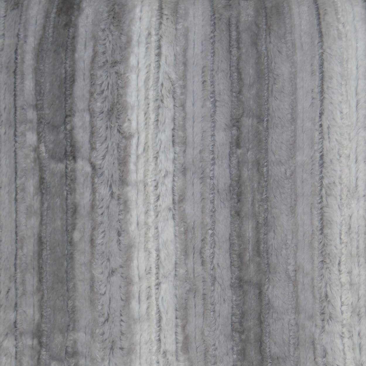 Raya Fur Pillow - Image 2