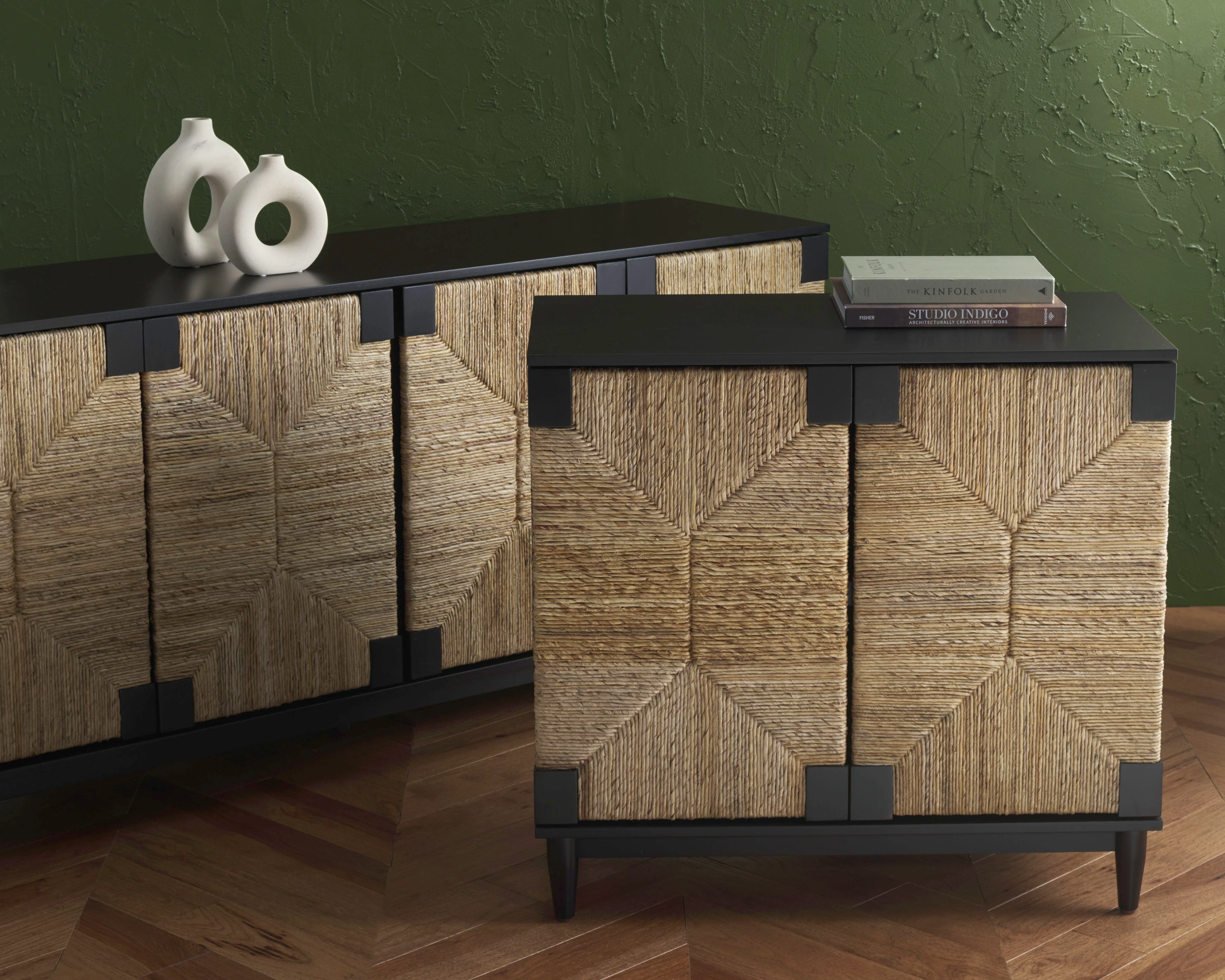 Roseanne Banana Stem Nightstand - Image 18