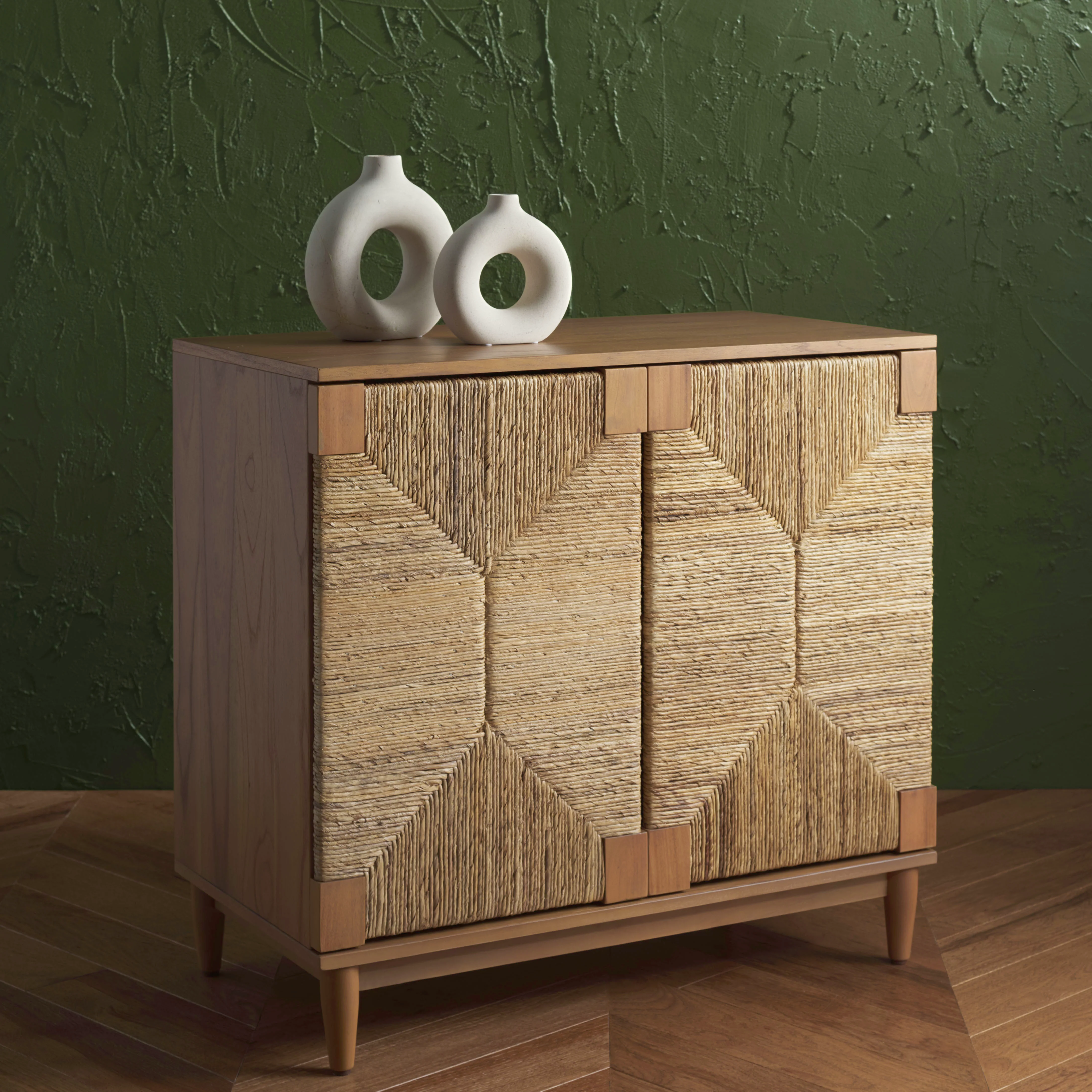 Roseanne Banana Stem Nightstand - Image 4