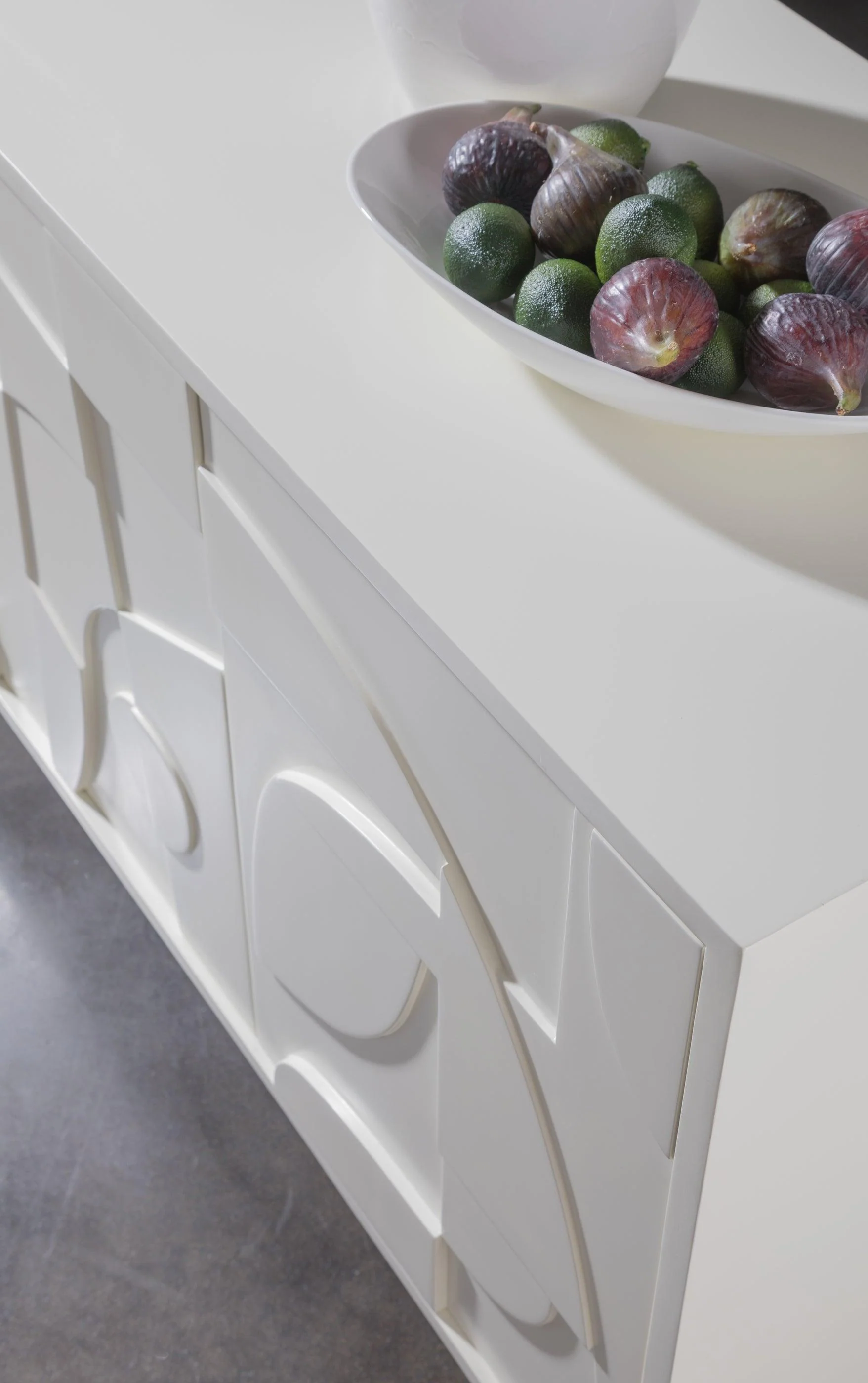Signature Designs Bardo Media Console - Image 3