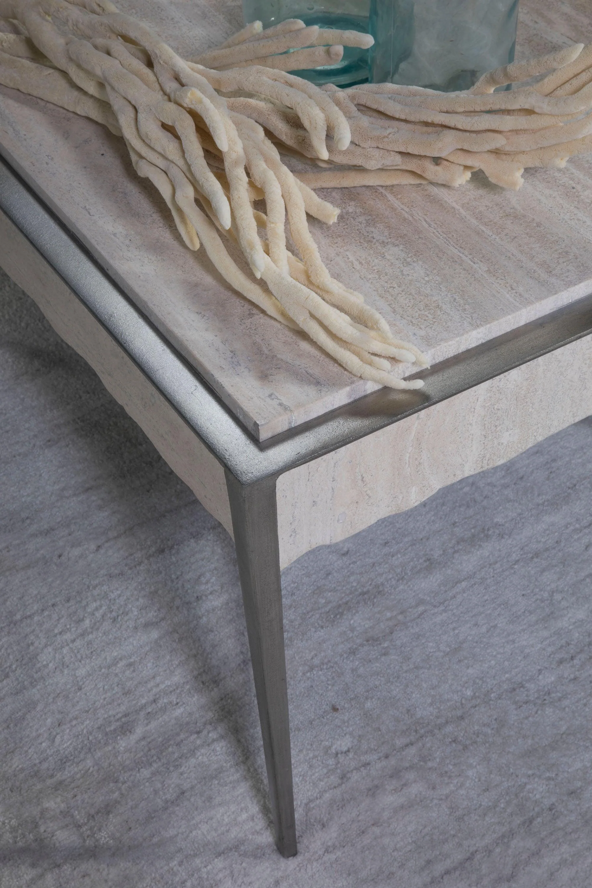 Signature Designs Everest Rectangular Cocktail Table - Image 4