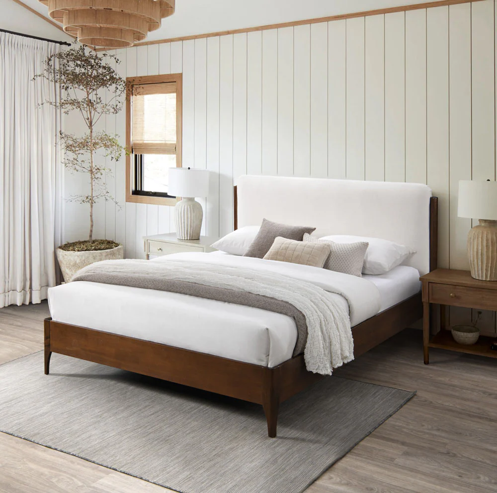Solacina Wood Frame Queen Bed - Image 5