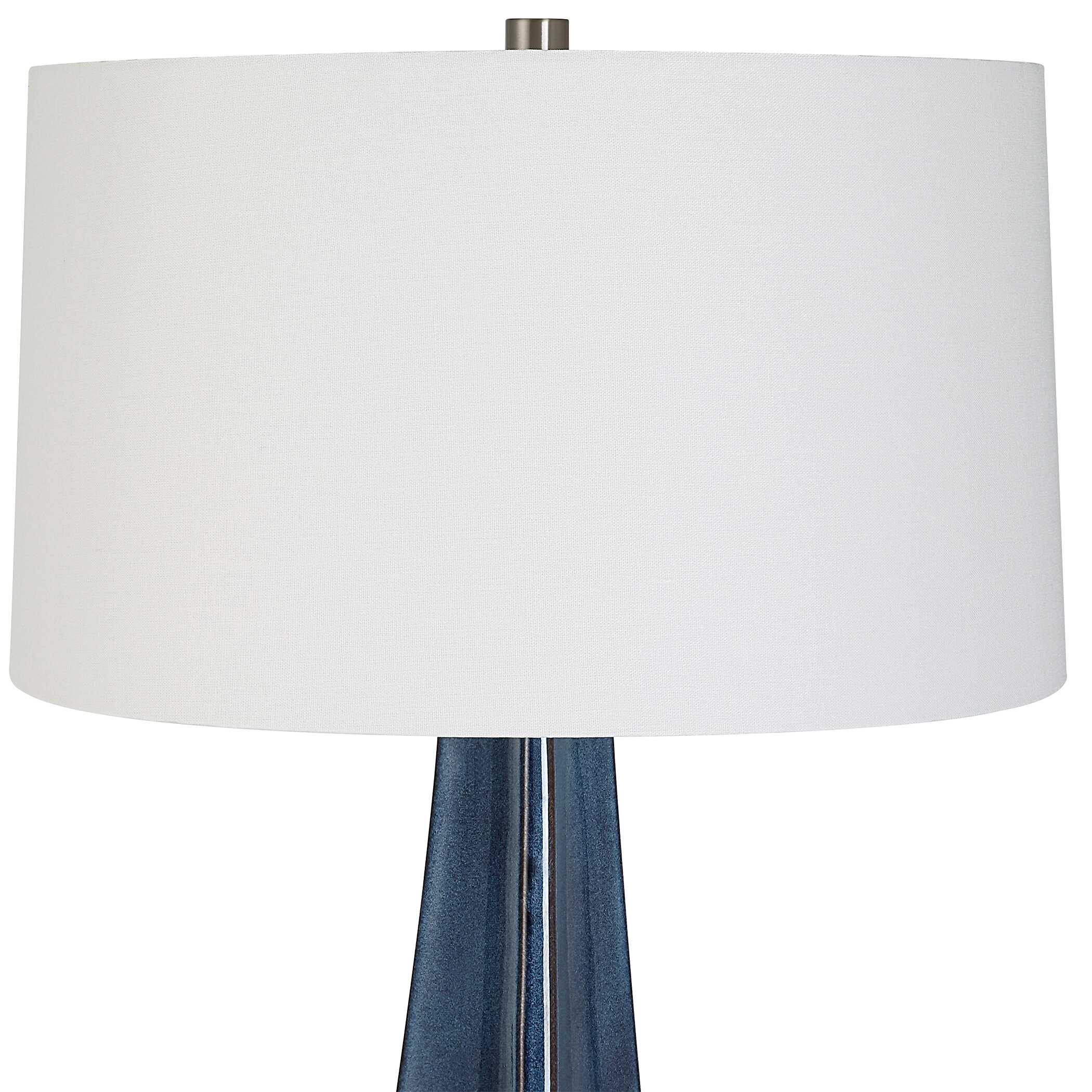 Teramo Scalloped Ceramic Table Lamp - Image 5