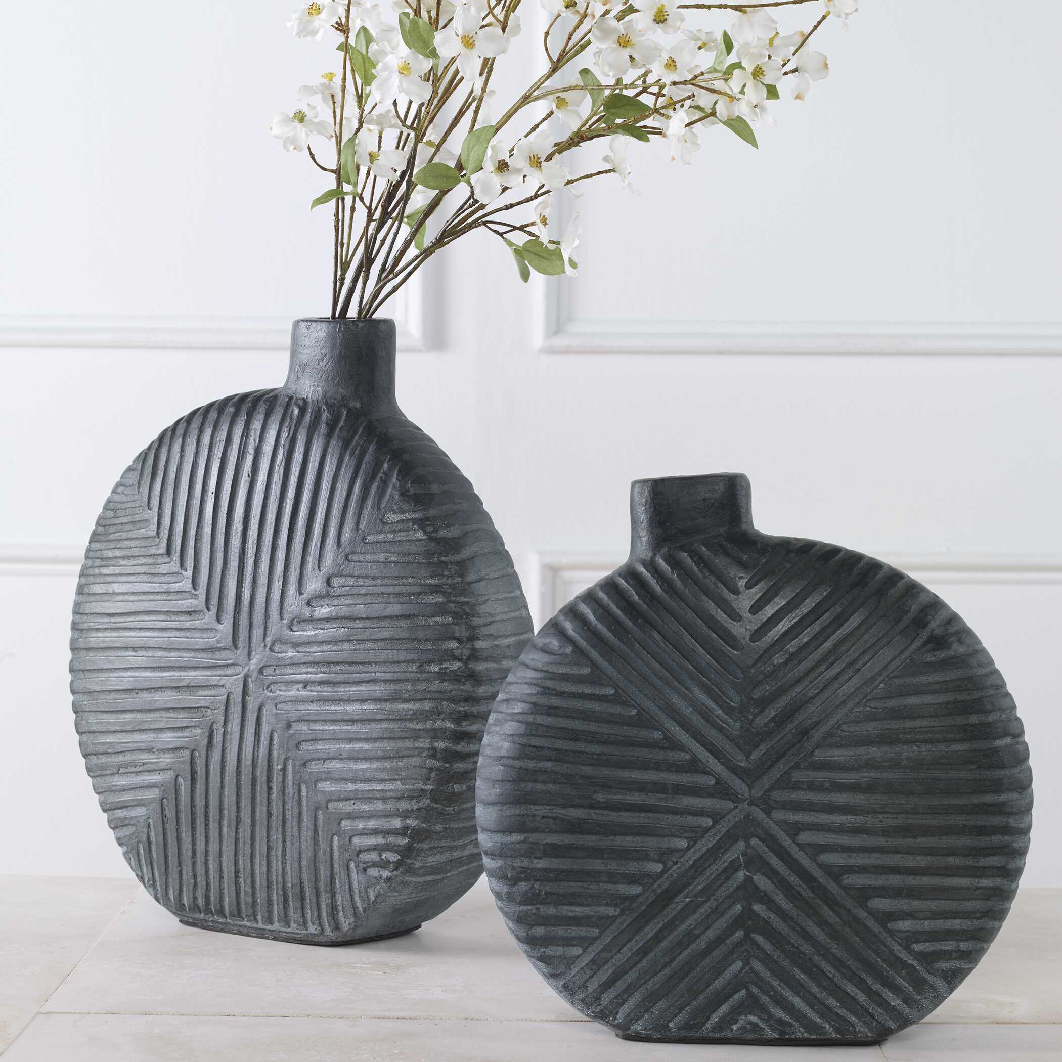 Viewpoint Aged Black Vases, Set/2 - Image 2