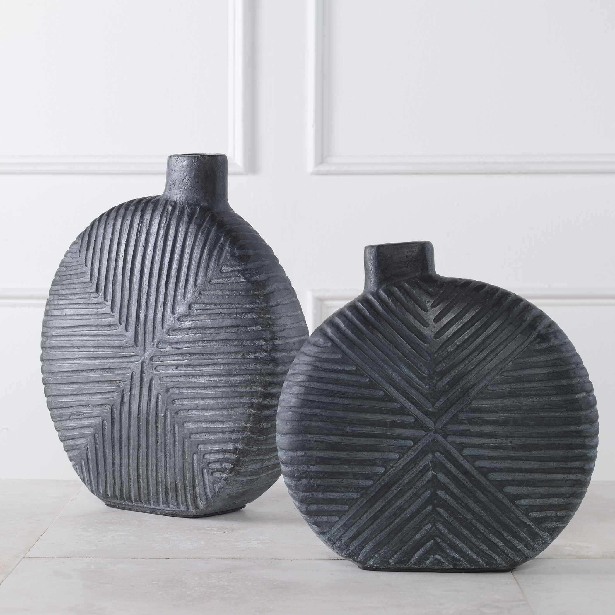 Viewpoint Aged Black Vases, Set/2 - Image 3