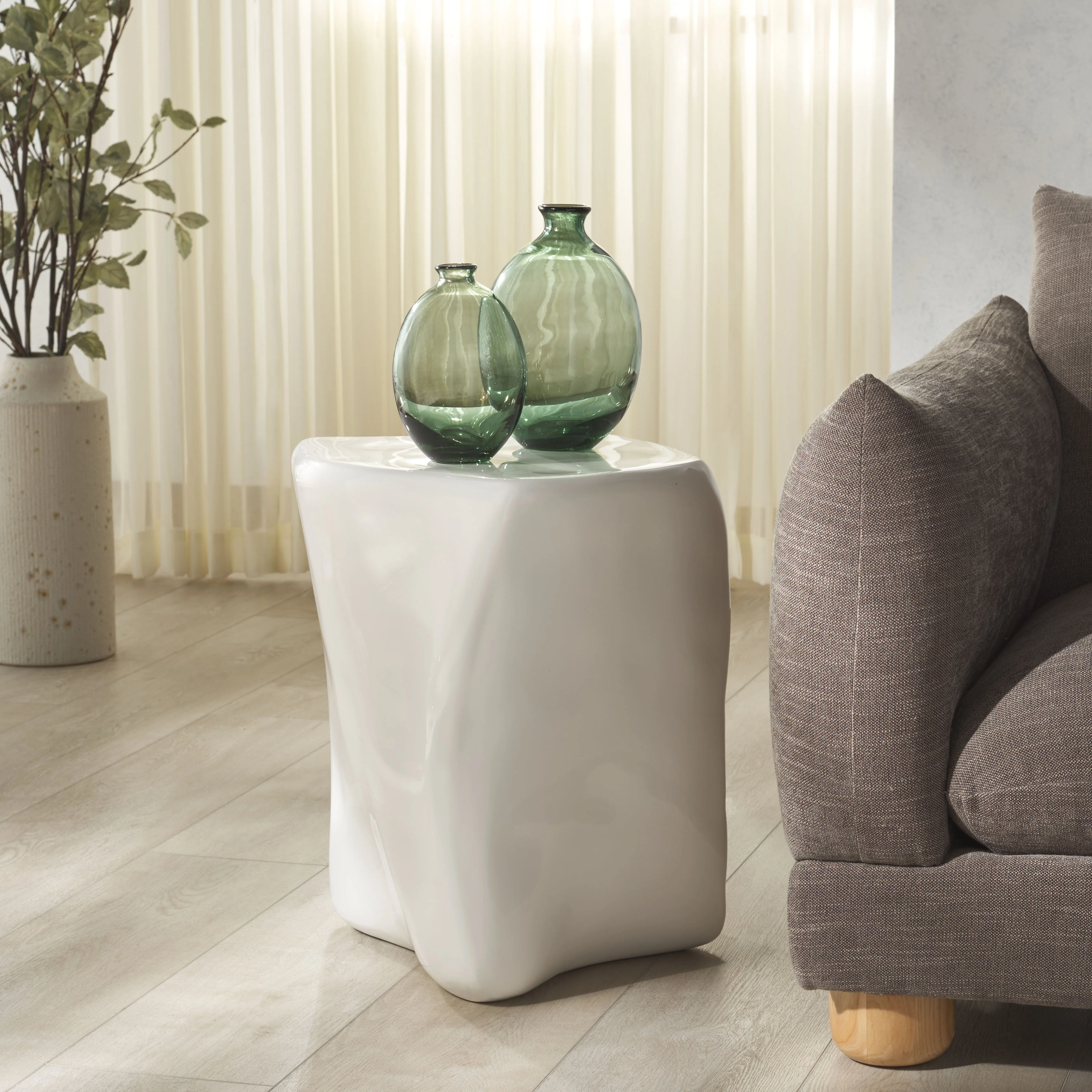 Wynnona Concrete Accent Table - Image 2